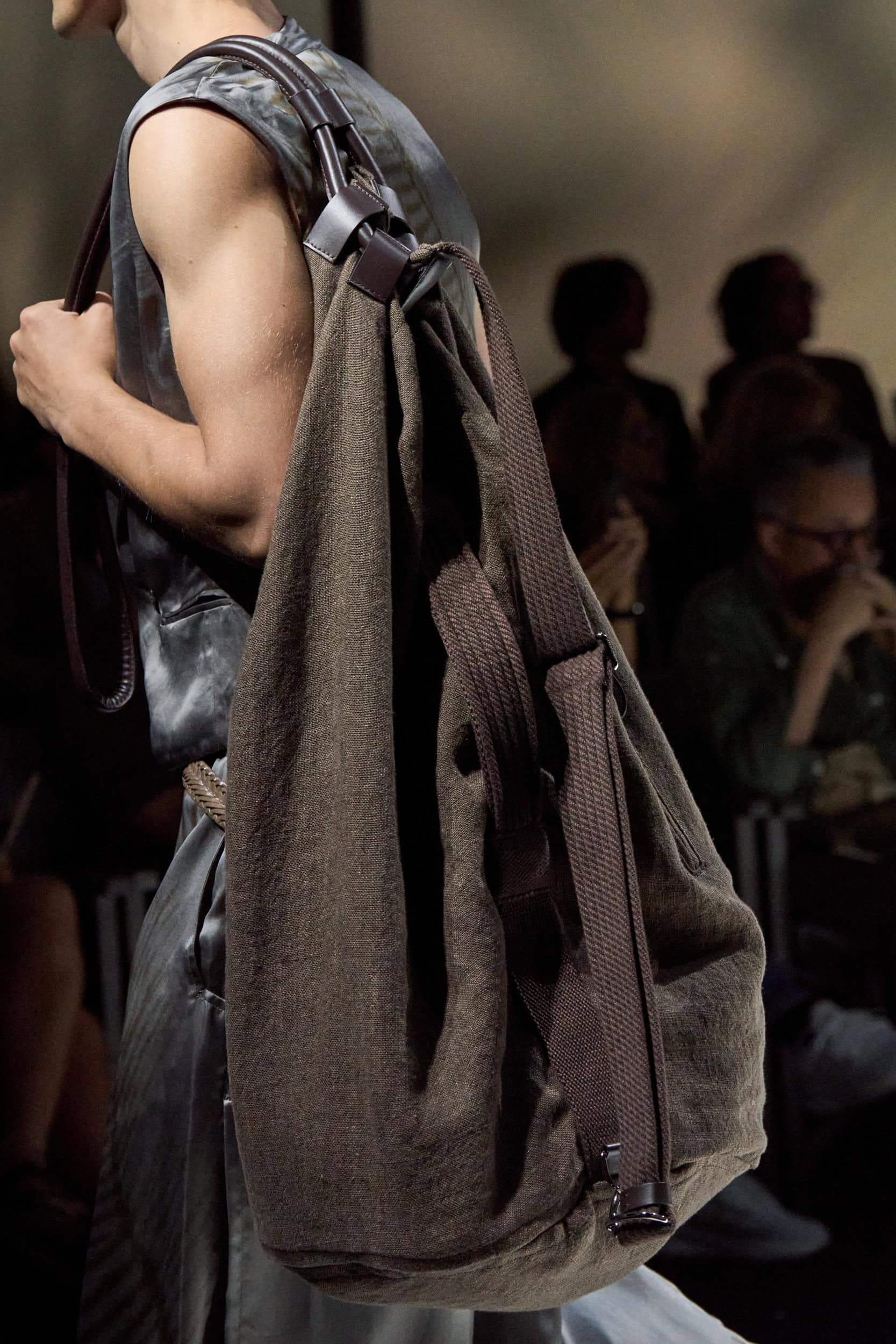 Giorgio Armani  Spring 2025 Men's Fashion Show Details