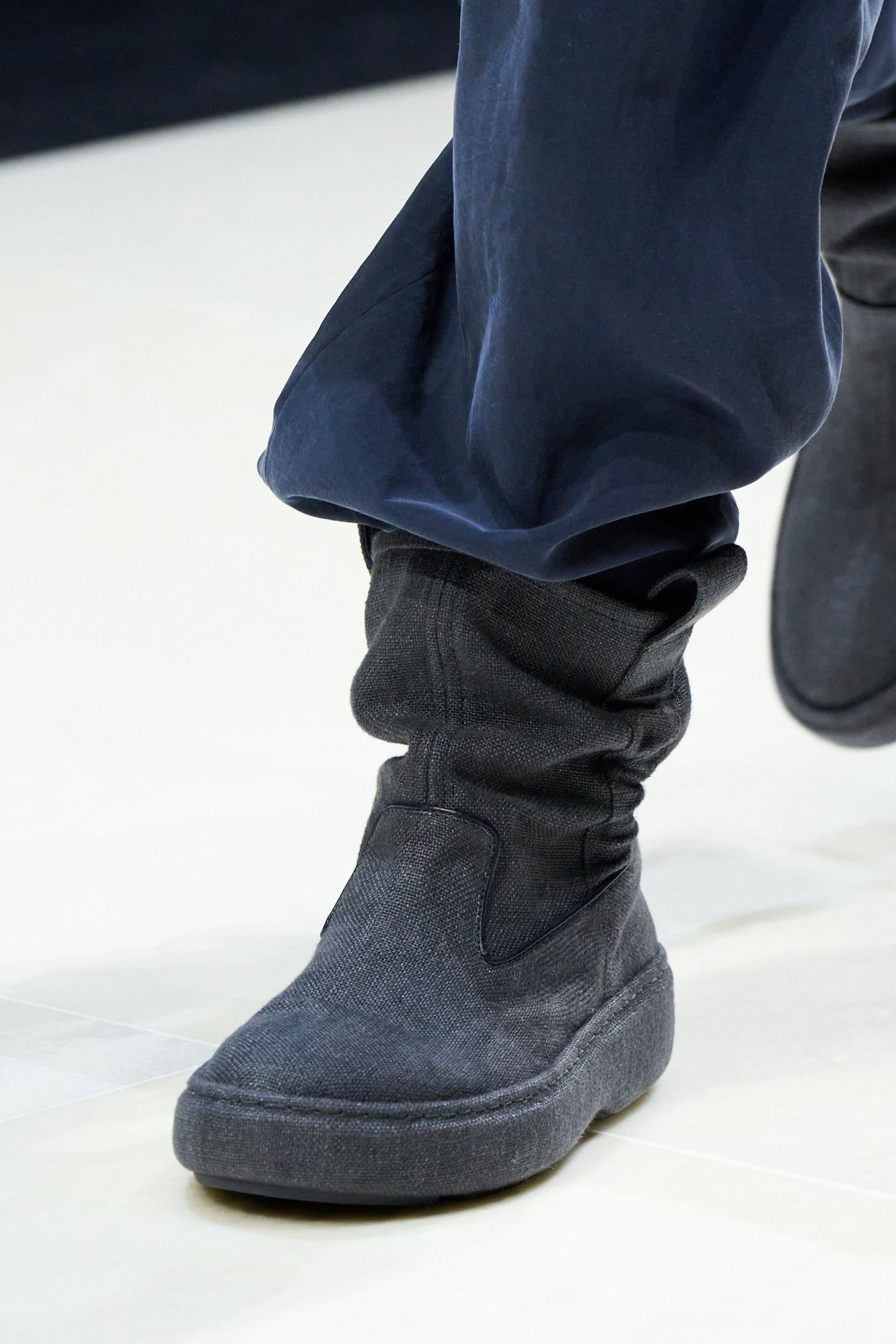 Giorgio Armani  Spring 2025 Men's Fashion Show Details