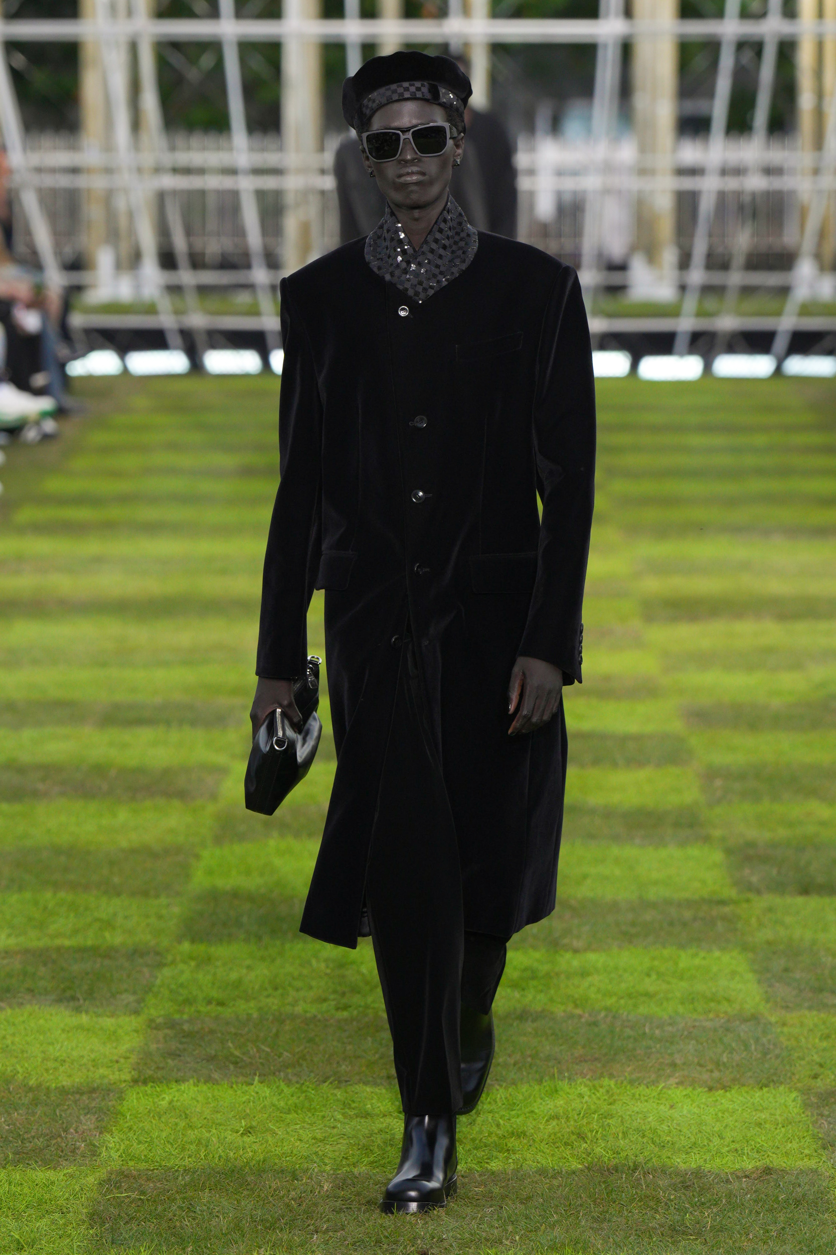 Louis Vuitton  Spring 2025 Men's Fashion Show