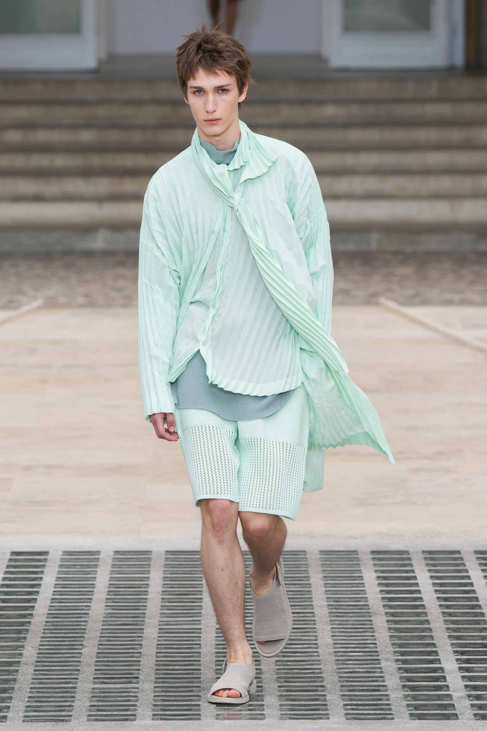 Homme Plisse Issey Miyake  Spring 2025 Men's Fashion Show