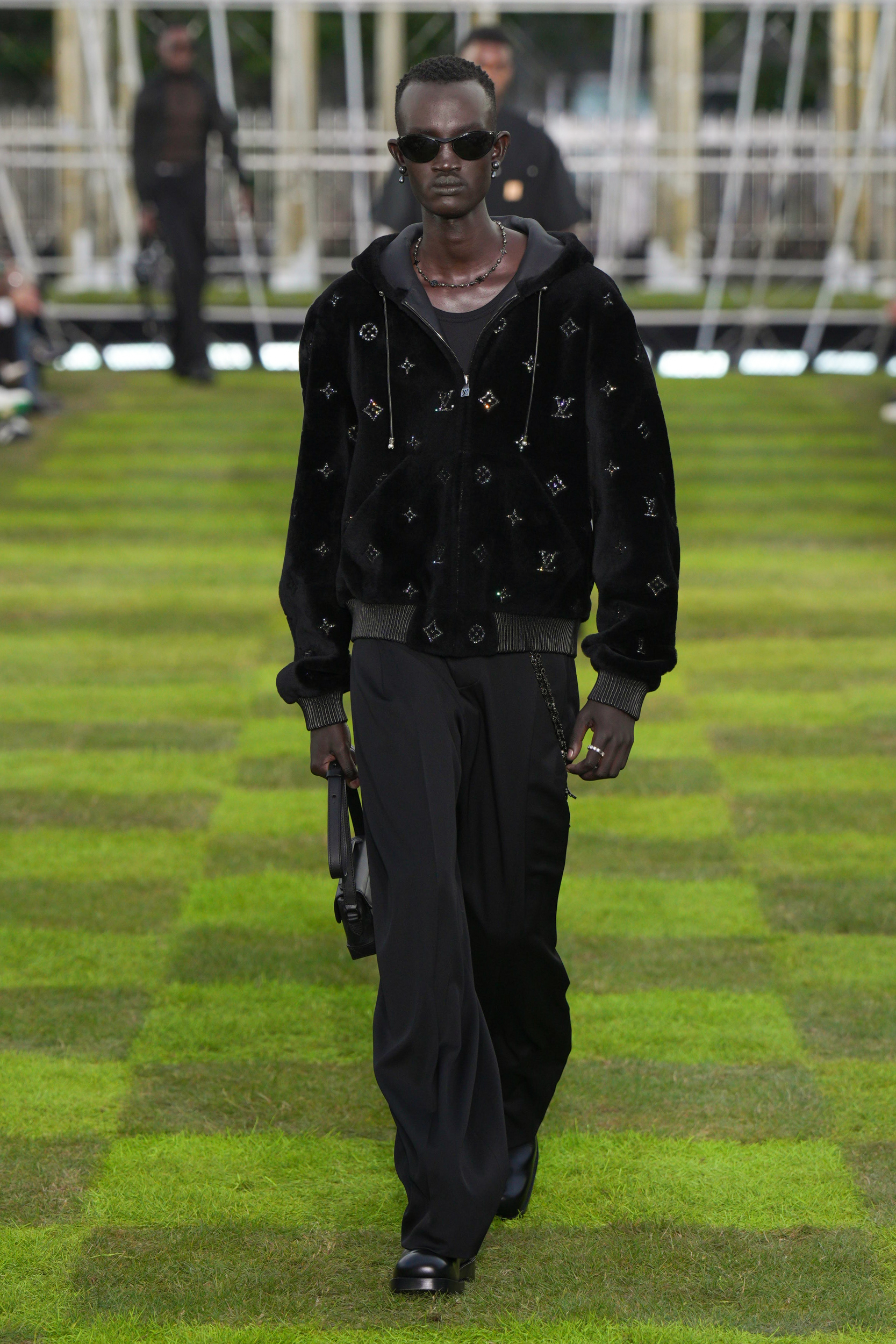 Louis Vuitton  Spring 2025 Men's Fashion Show