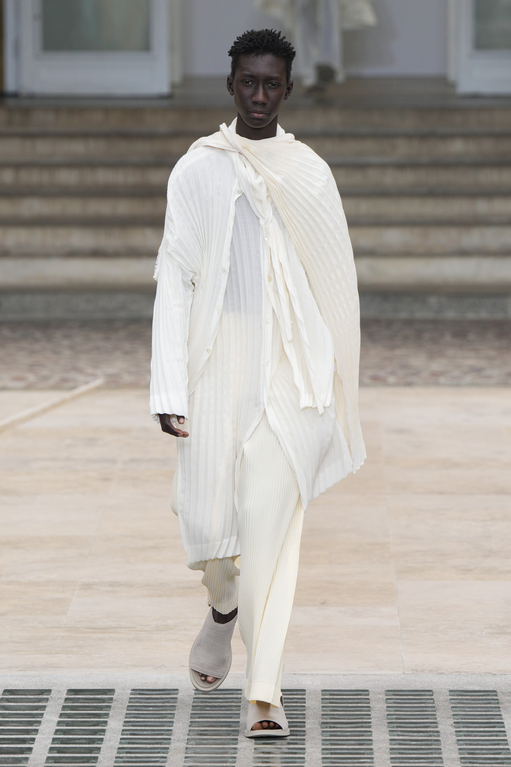 Homme Plisse Issey Miyake  Spring 2025 Men's Fashion Show