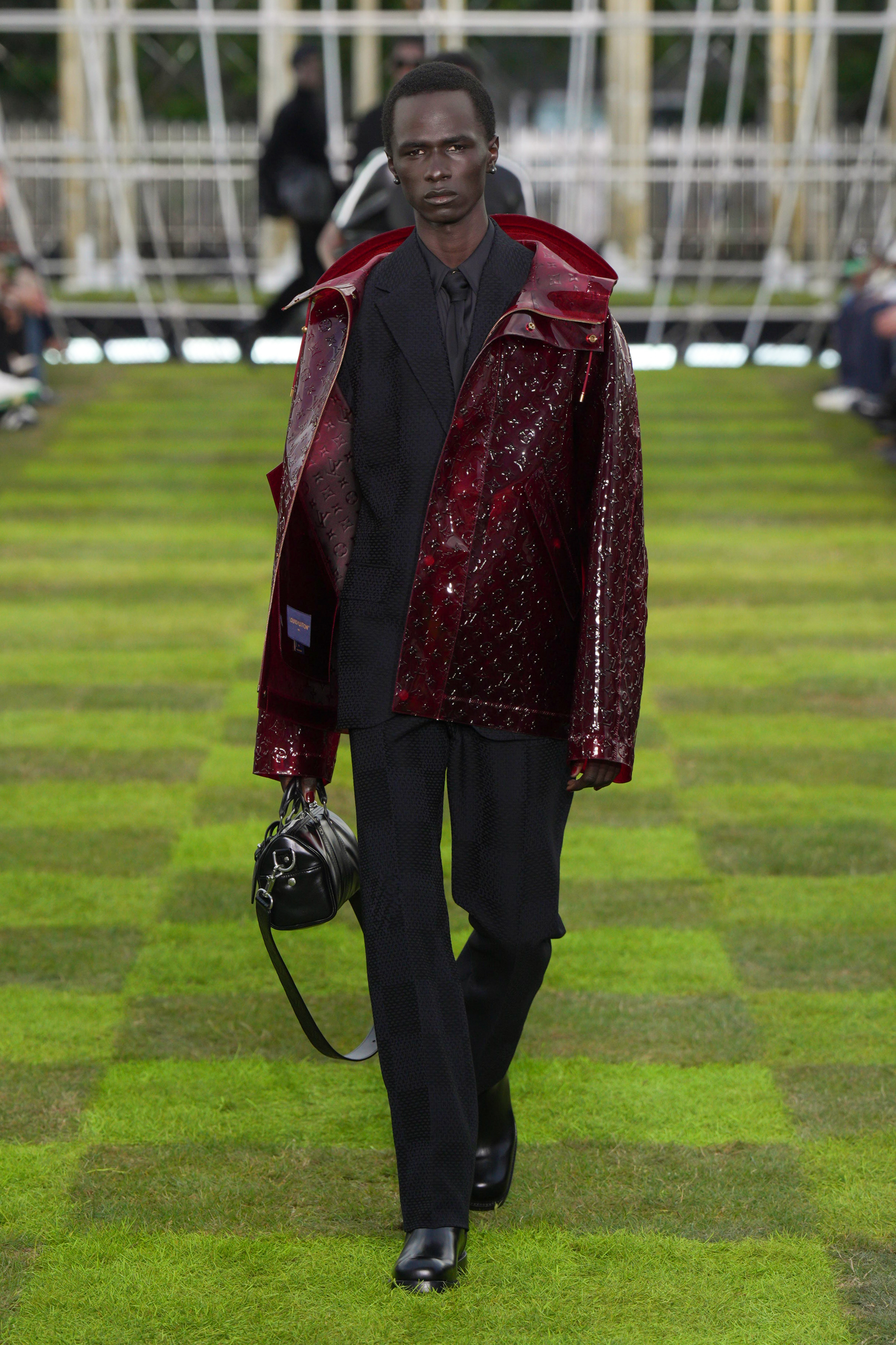 Louis Vuitton  Spring 2025 Men's Fashion Show