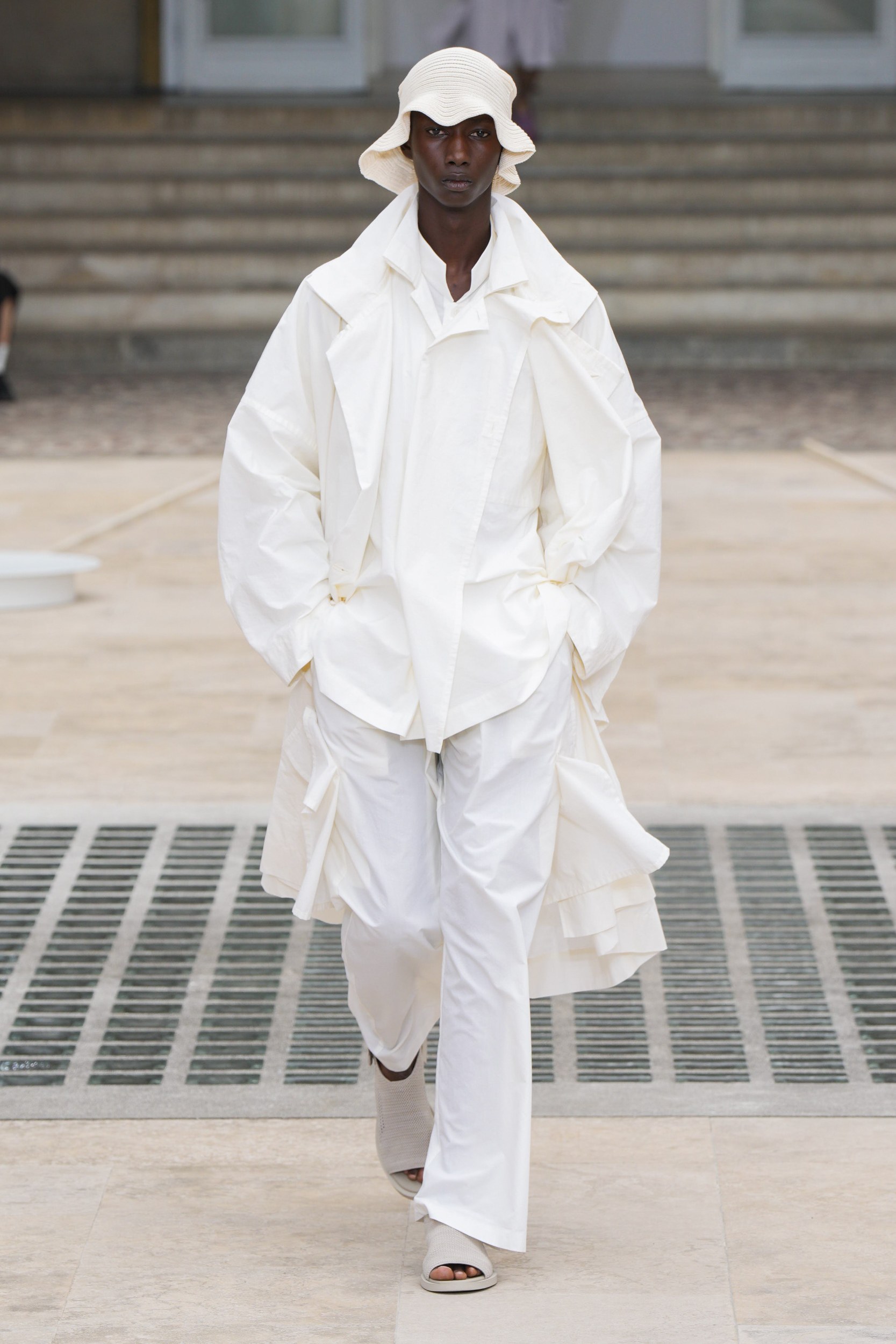 Homme Plisse Issey Miyake  Spring 2025 Men's Fashion Show