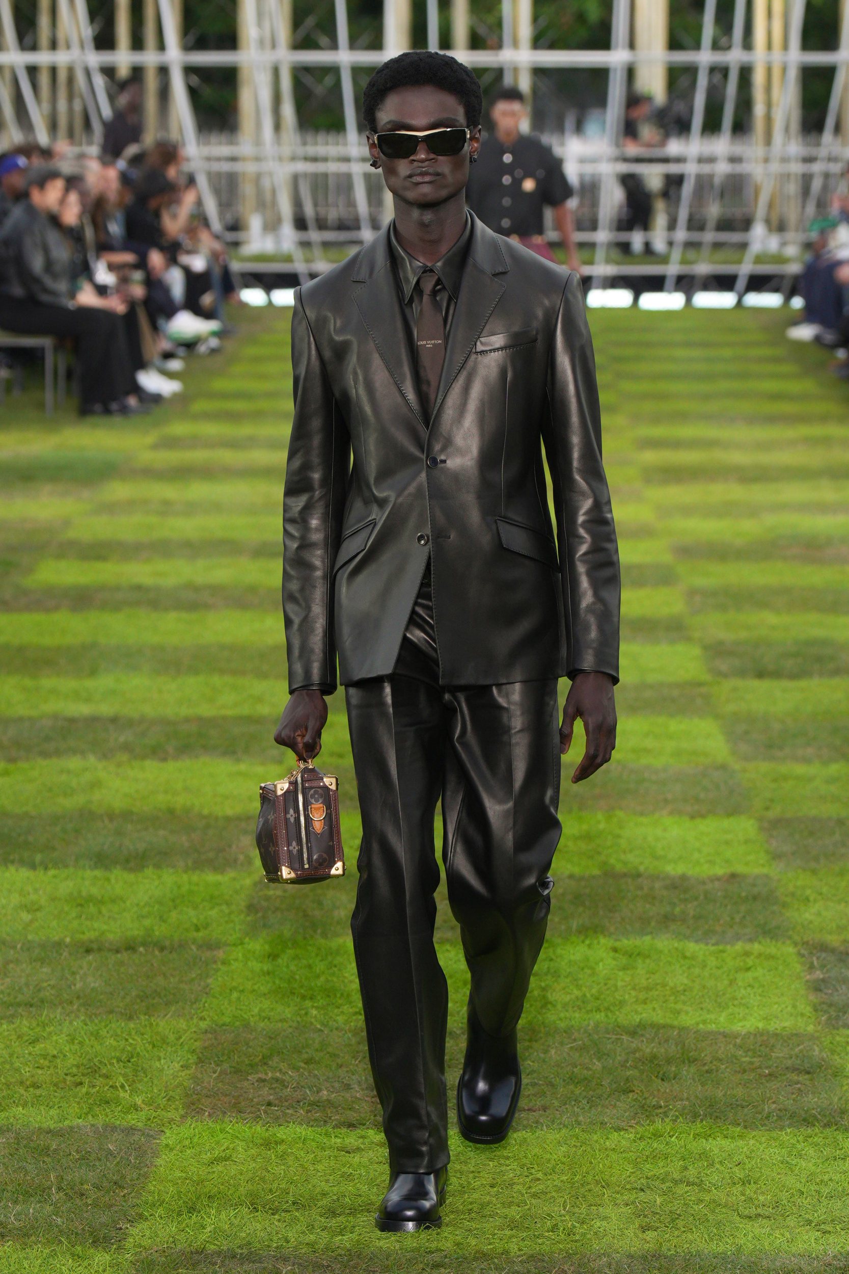 Louis Vuitton  Spring 2025 Men's Fashion Show