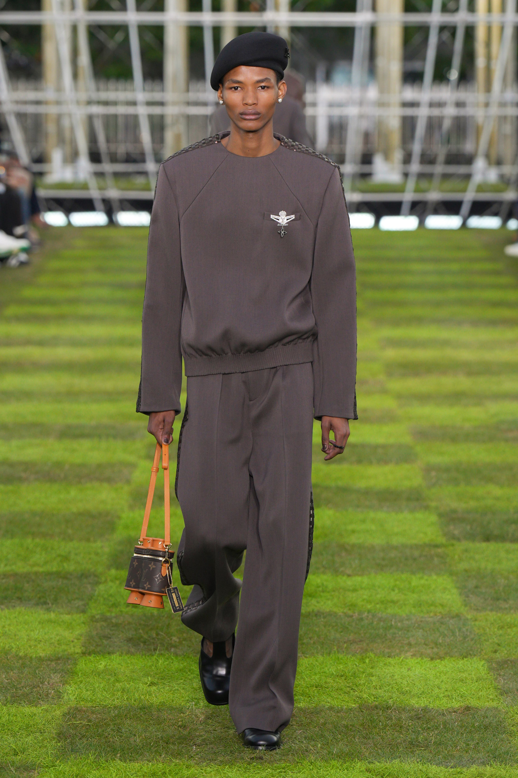 Louis Vuitton  Spring 2025 Men's Fashion Show