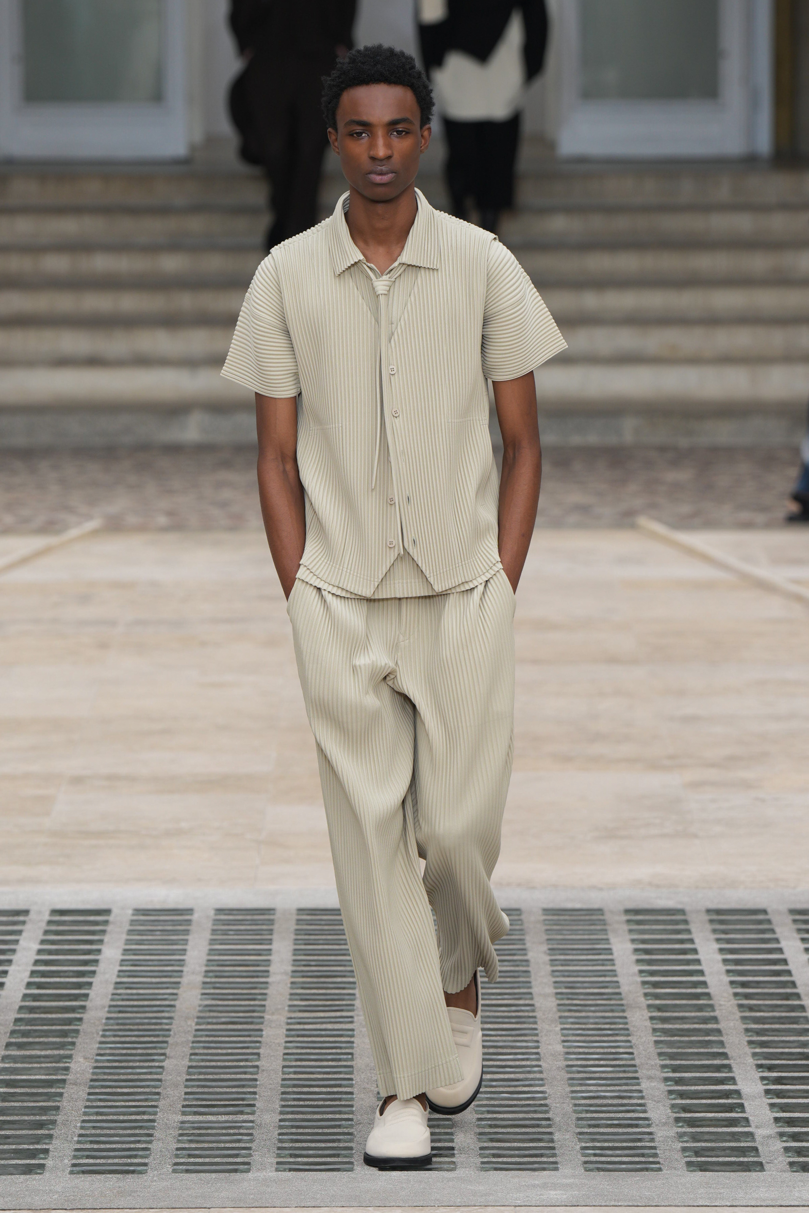 Homme Plisse Issey Miyake  Spring 2025 Men's Fashion Show