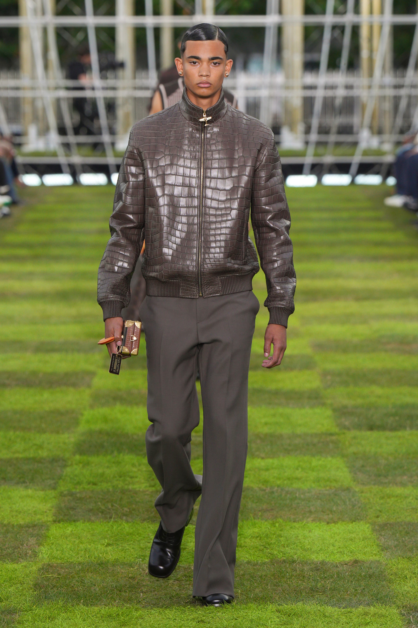 Louis Vuitton  Spring 2025 Men's Fashion Show