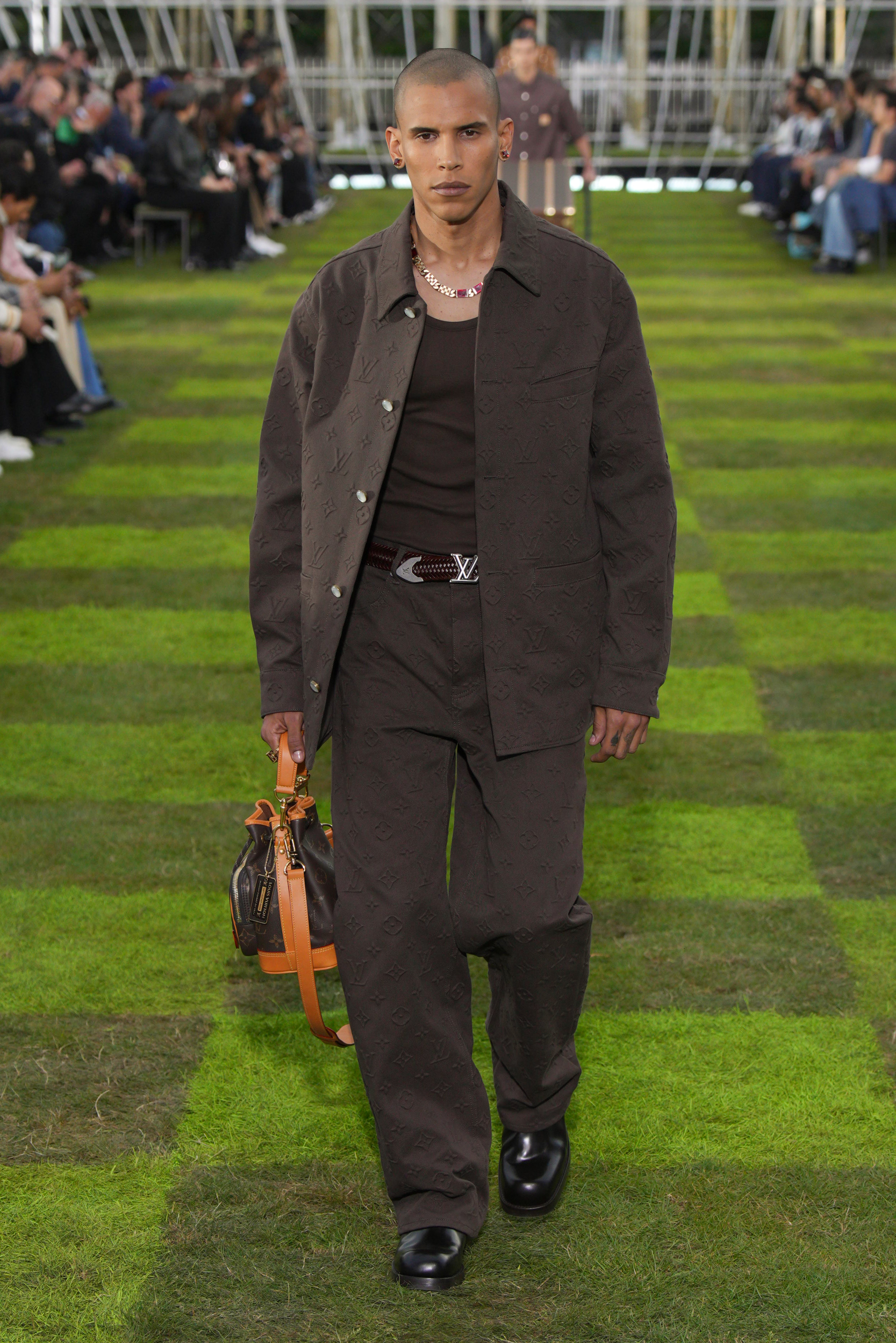 Louis Vuitton  Spring 2025 Men's Fashion Show