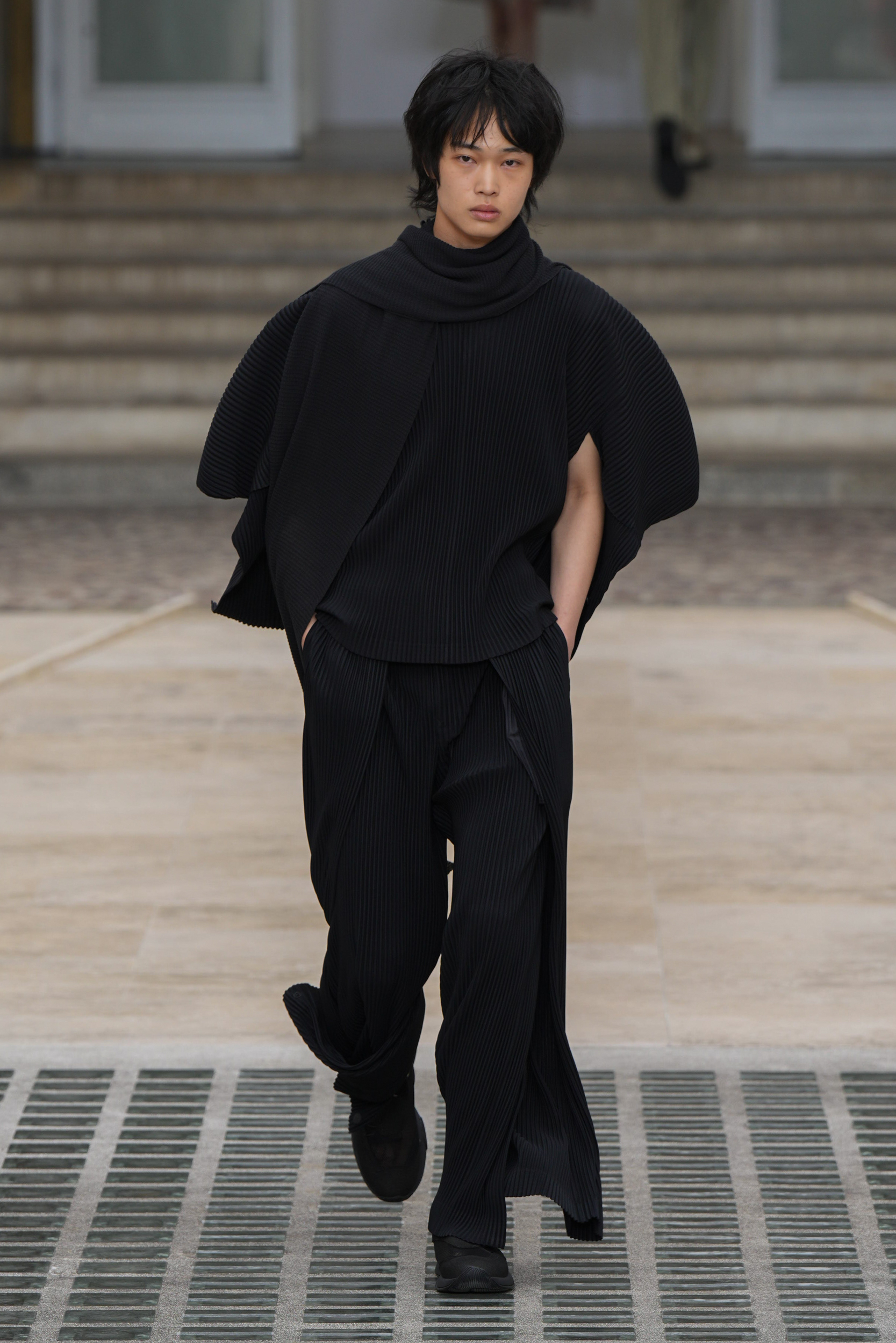 Homme Plisse Issey Miyake  Spring 2025 Men's Fashion Show