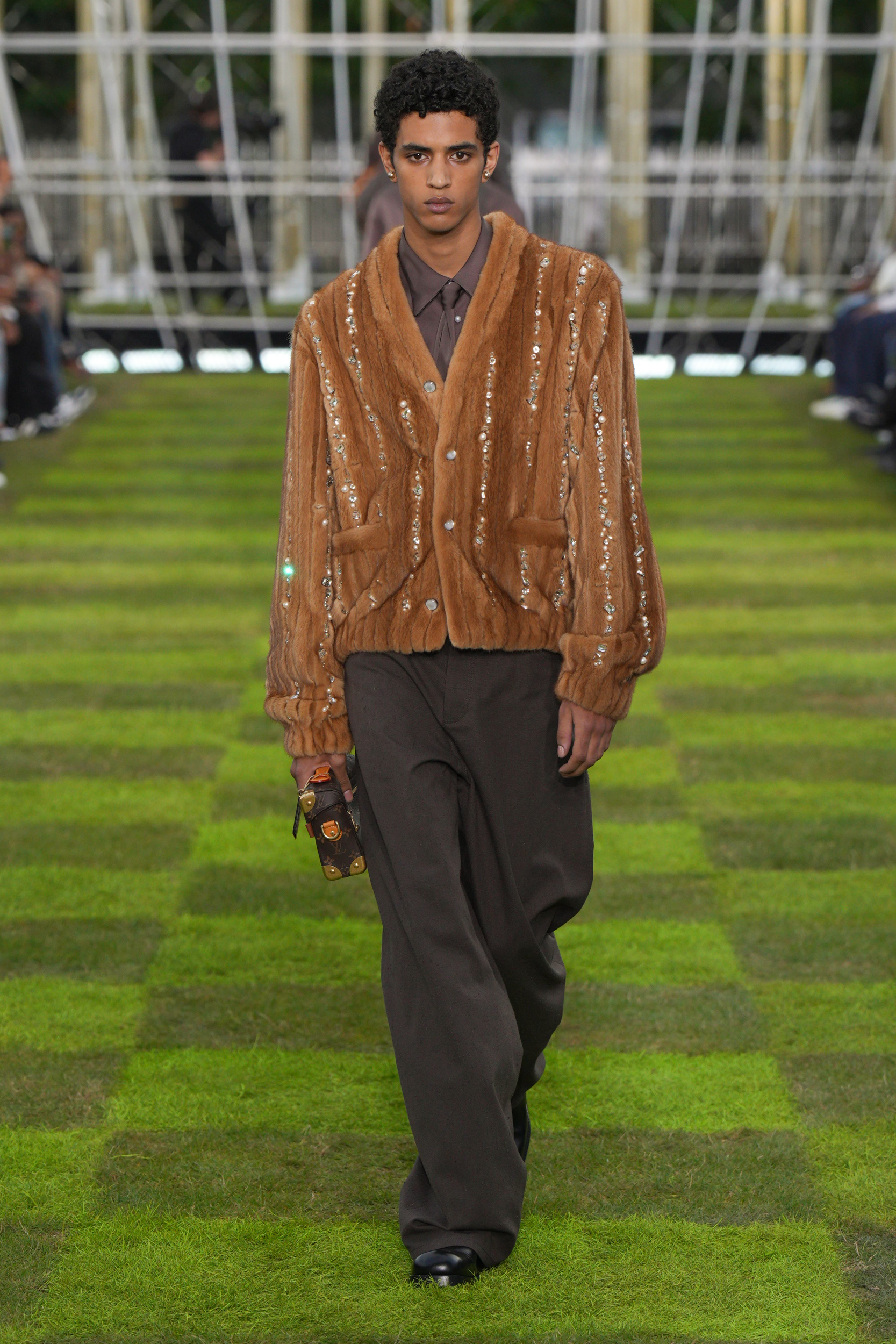 Louis Vuitton  Spring 2025 Men's Fashion Show