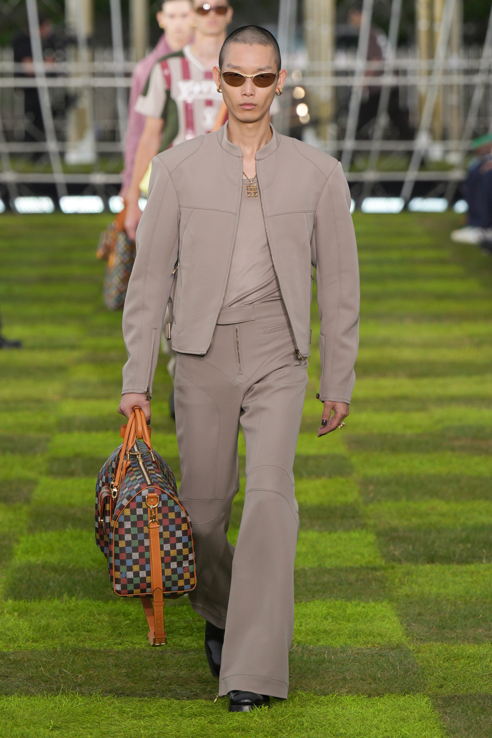 Louis Vuitton  Spring 2025 Men's Fashion Show