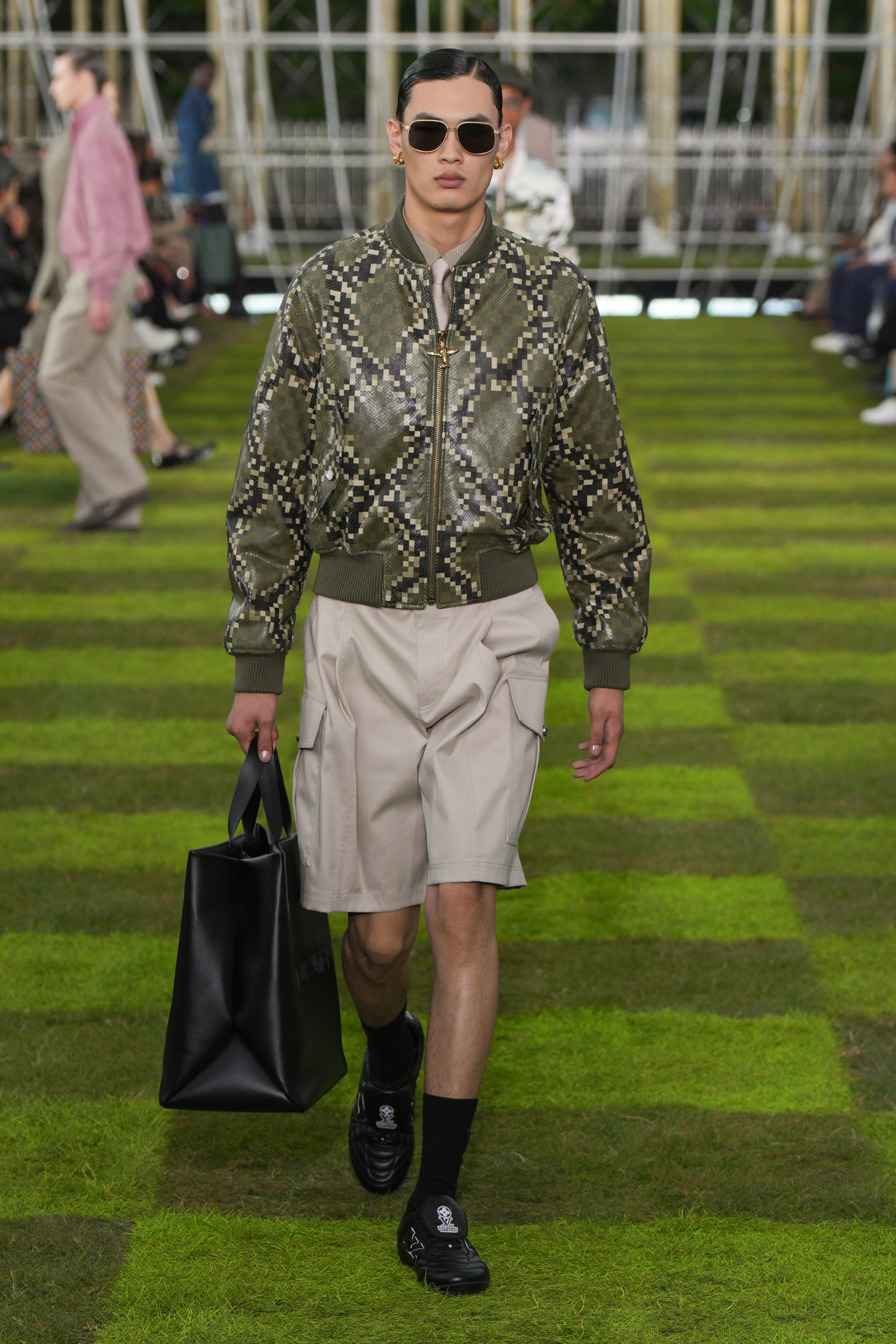 Louis Vuitton  Spring 2025 Men's Fashion Show