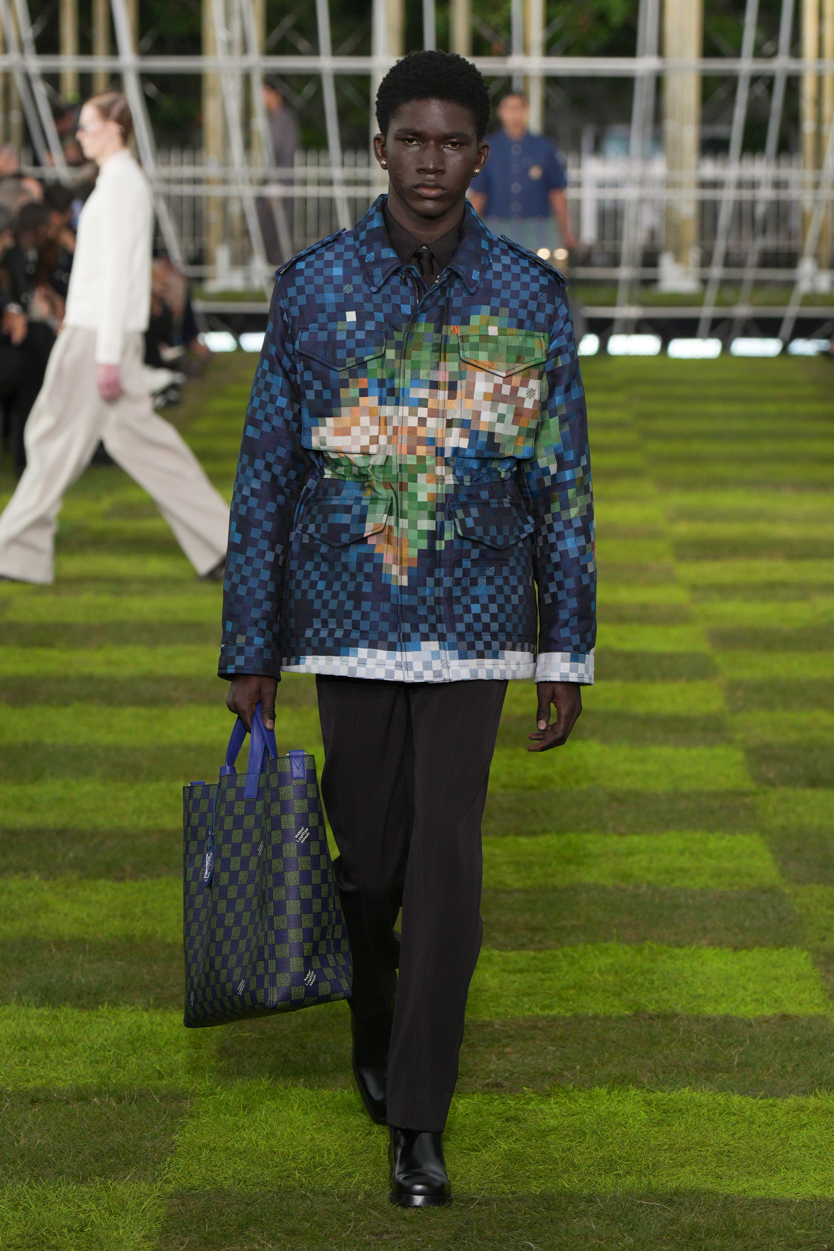 Louis Vuitton  Spring 2025 Men's Fashion Show