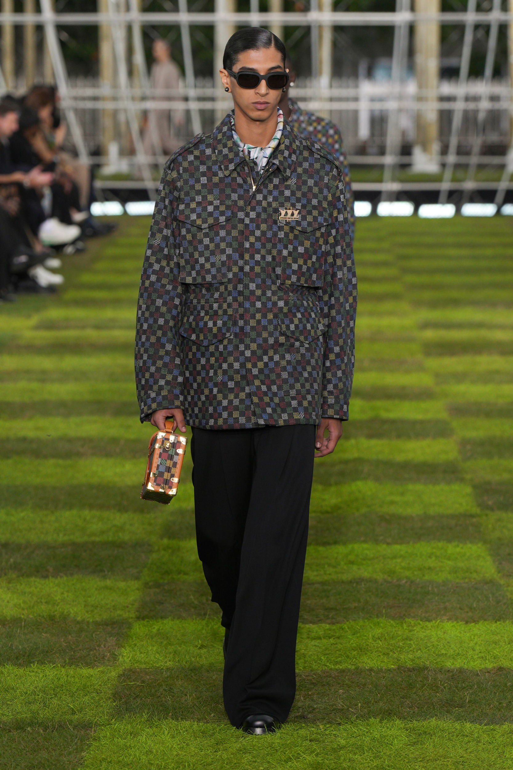 Louis Vuitton  Spring 2025 Men's Fashion Show