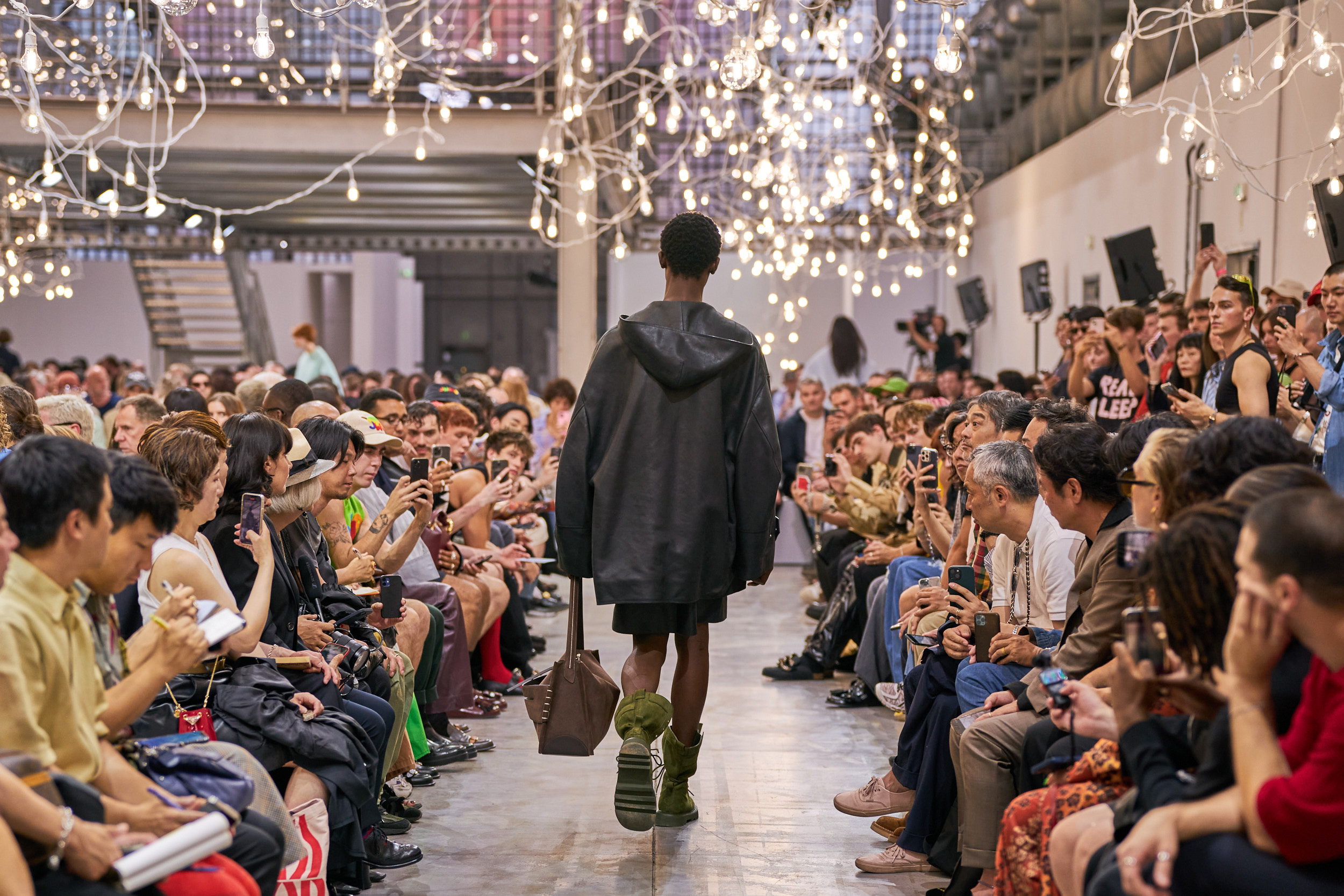 Jw Anderson  Spring 2025 Men's Fashion Show Atmosphere