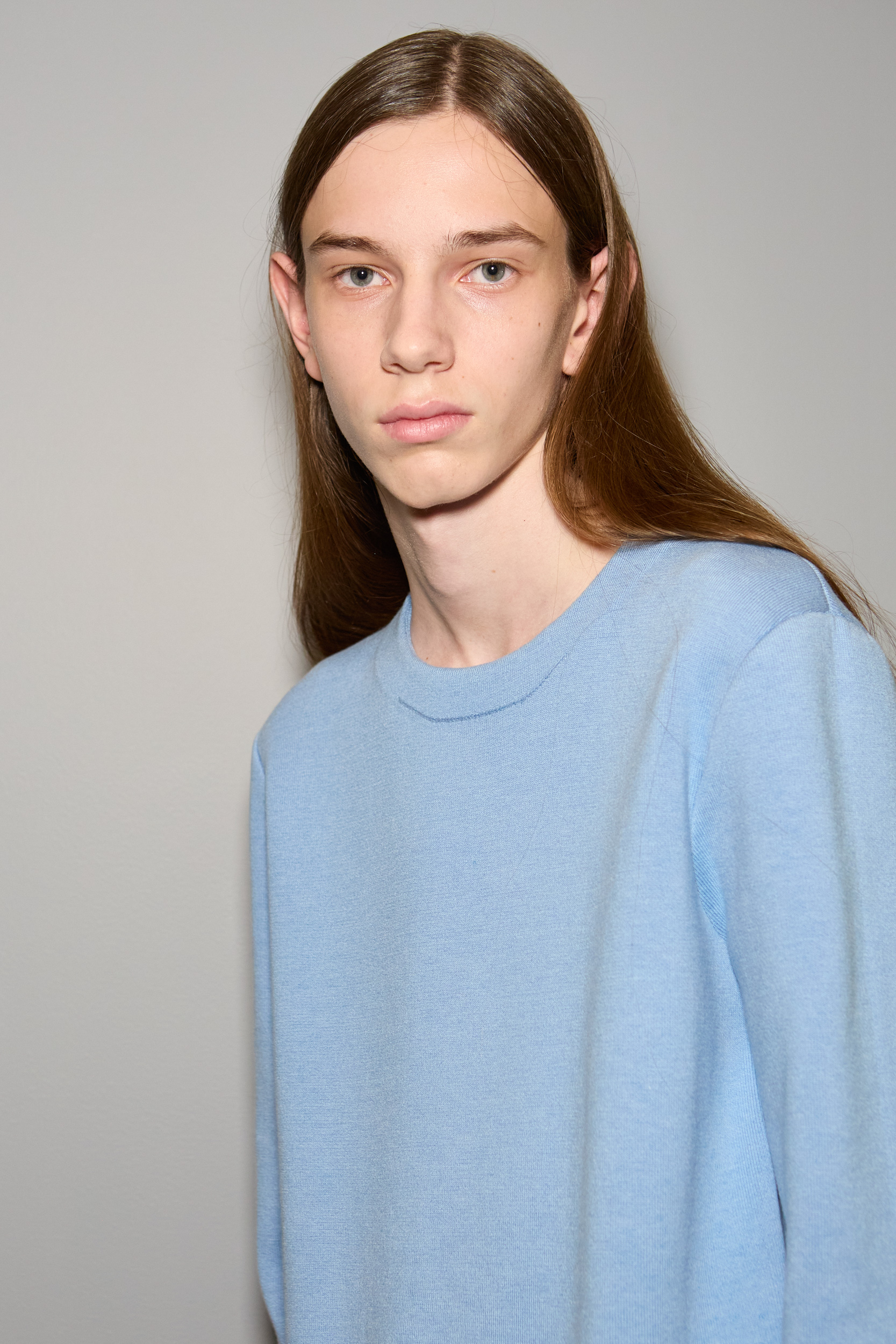 Jw Anderson  Spring 2025 Men's Fashion Show Backstage