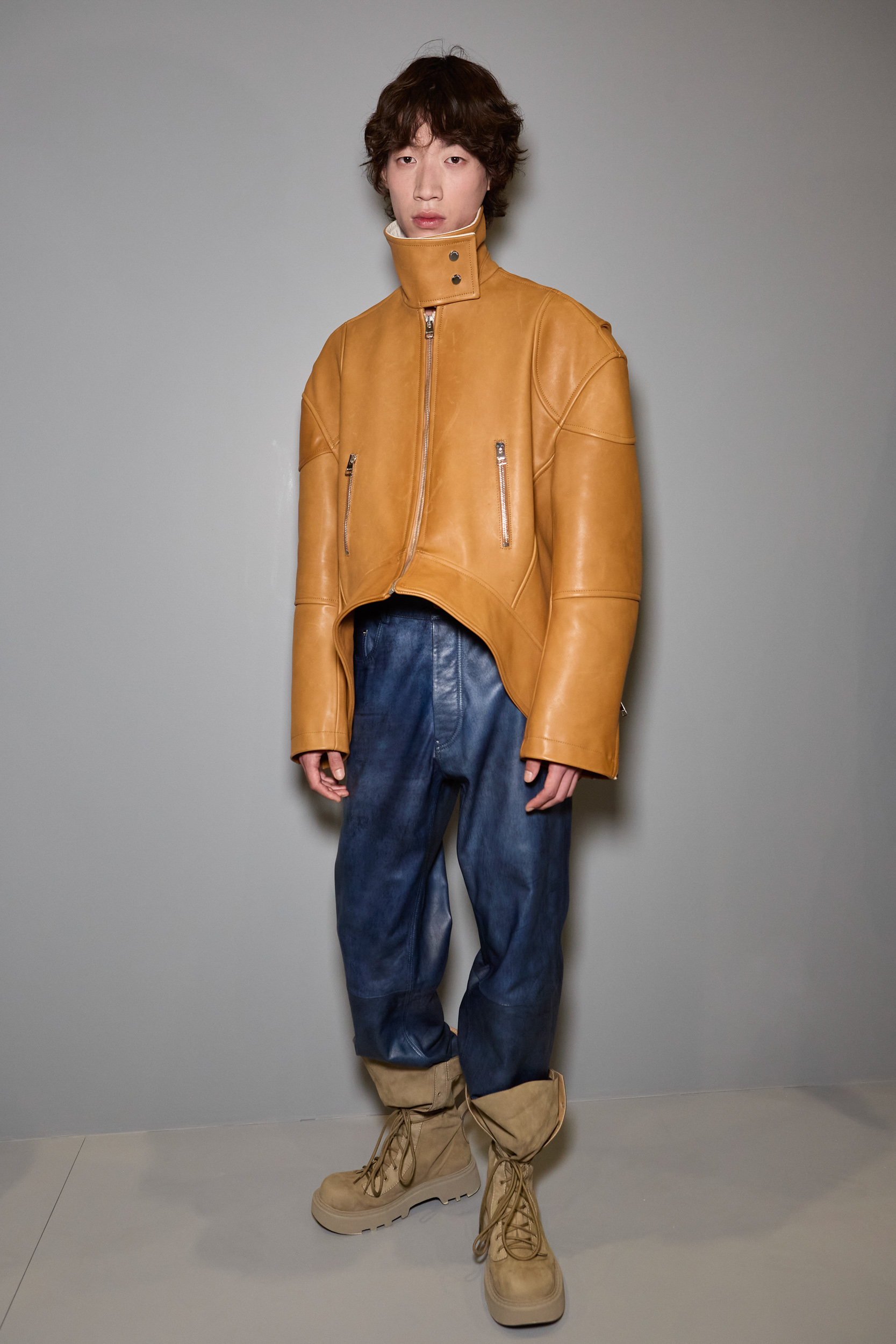 Jw Anderson  Spring 2025 Men's Fashion Show Backstage