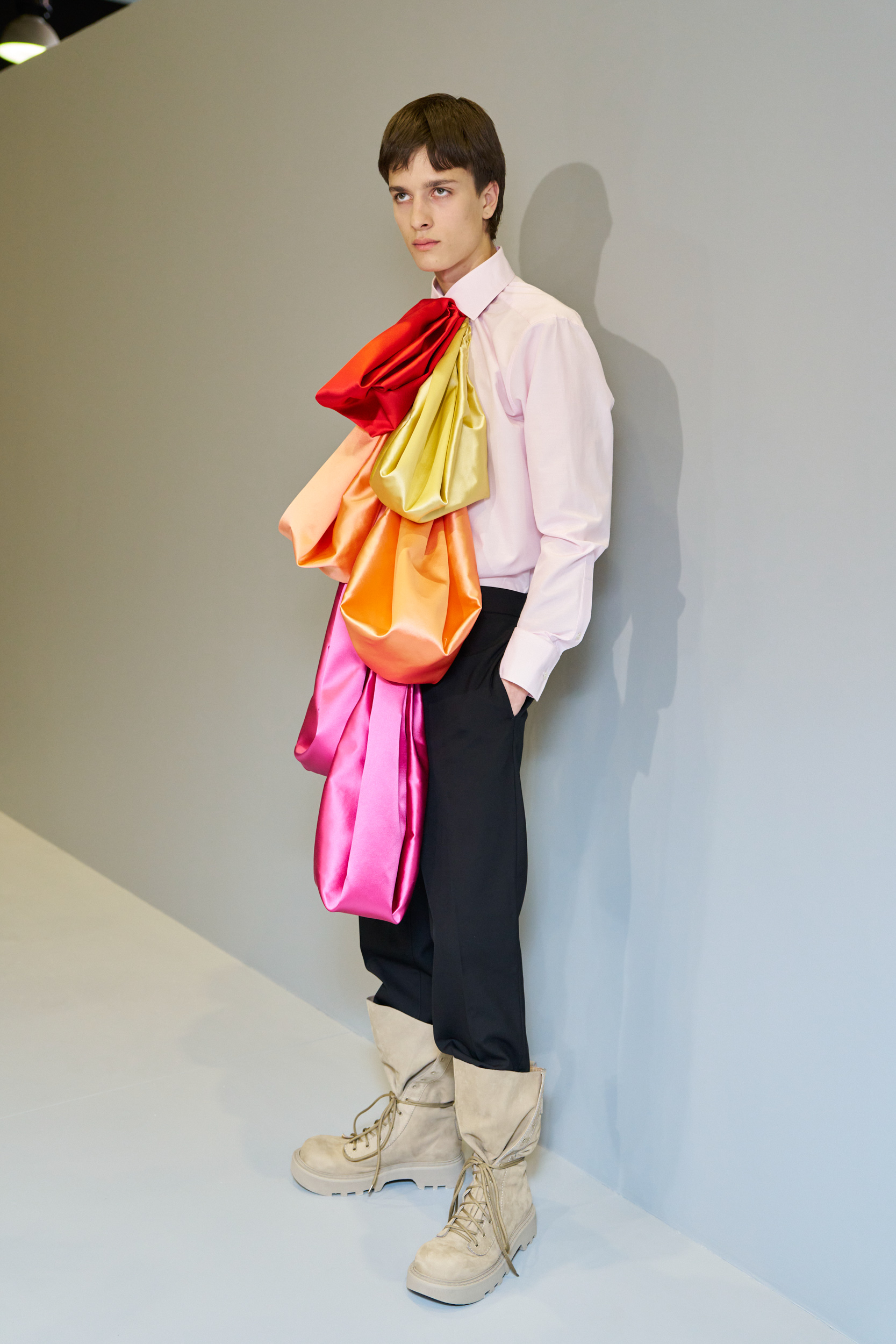 Jw Anderson  Spring 2025 Men's Fashion Show Backstage