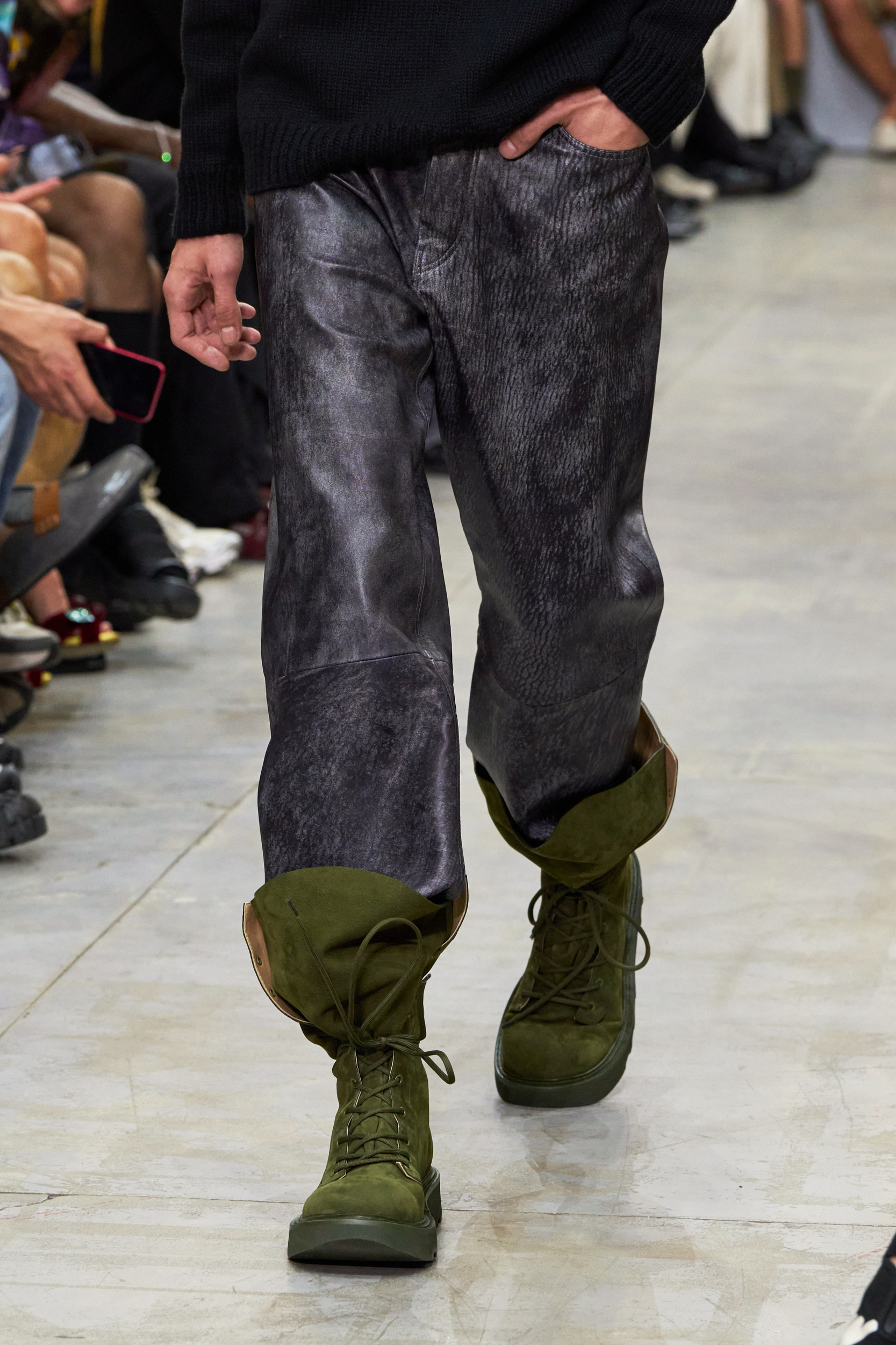 Jw Anderson  Spring 2025 Men's Fashion Show Details