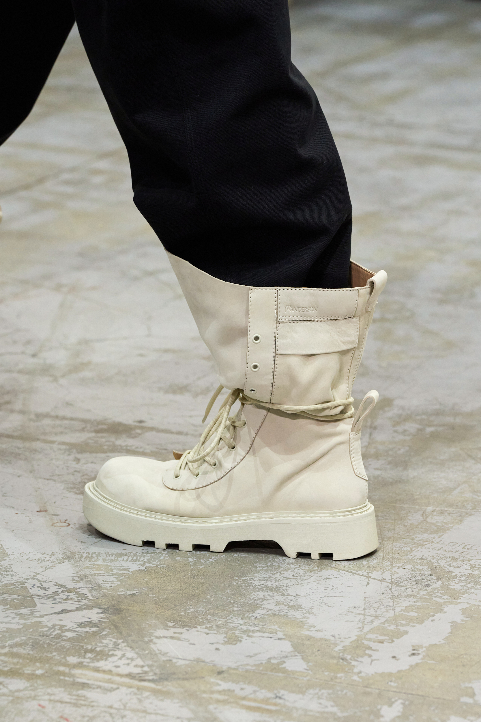 Jw Anderson  Spring 2025 Men's Fashion Show Details