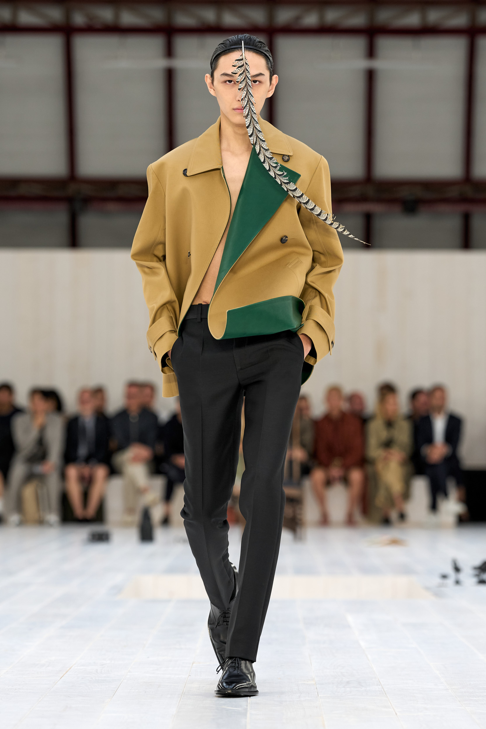 Loewe men's fashion show spring 2025