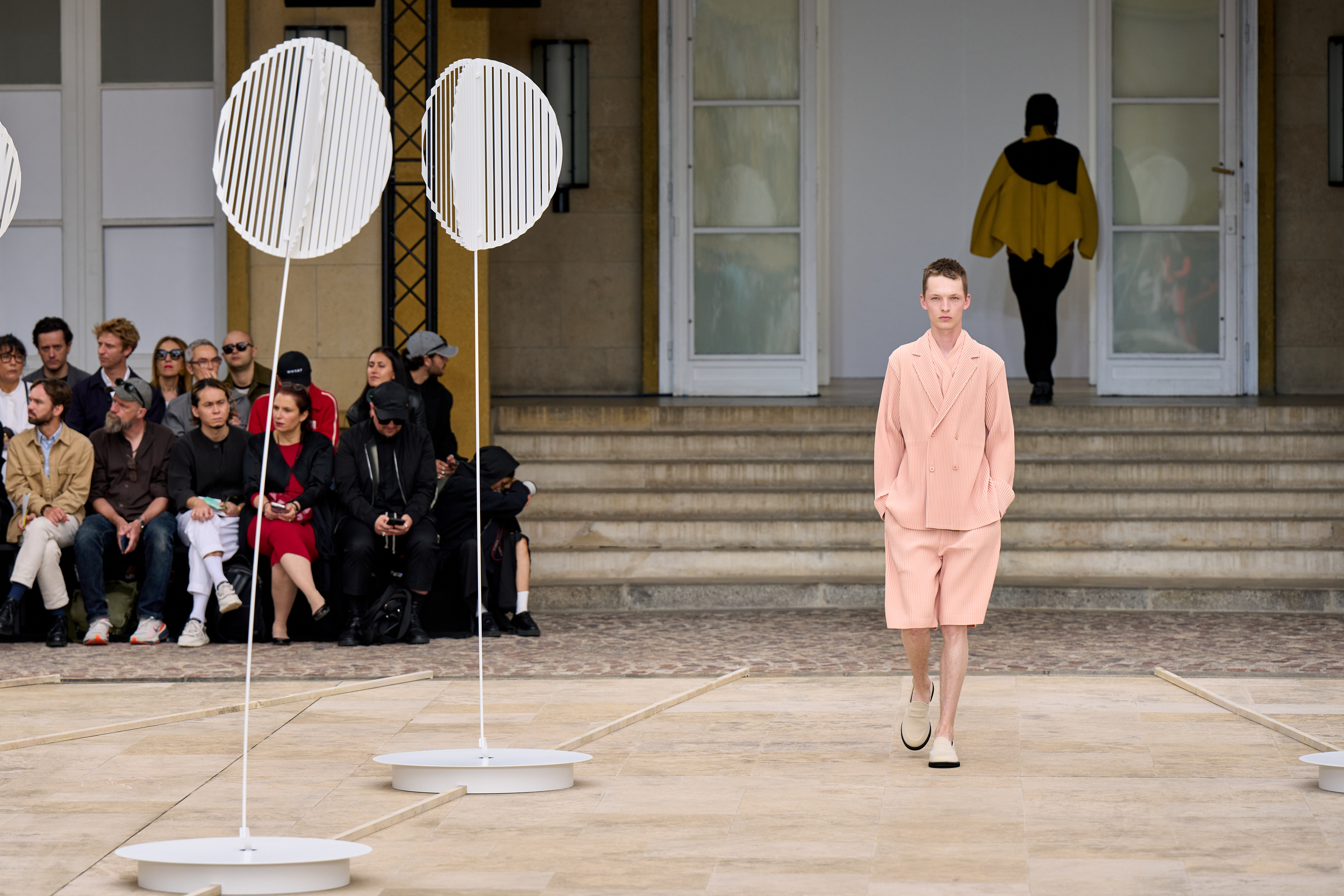 Homme Plisse Issey Miyake  Spring 2025 Men's Fashion Show Atmosphere