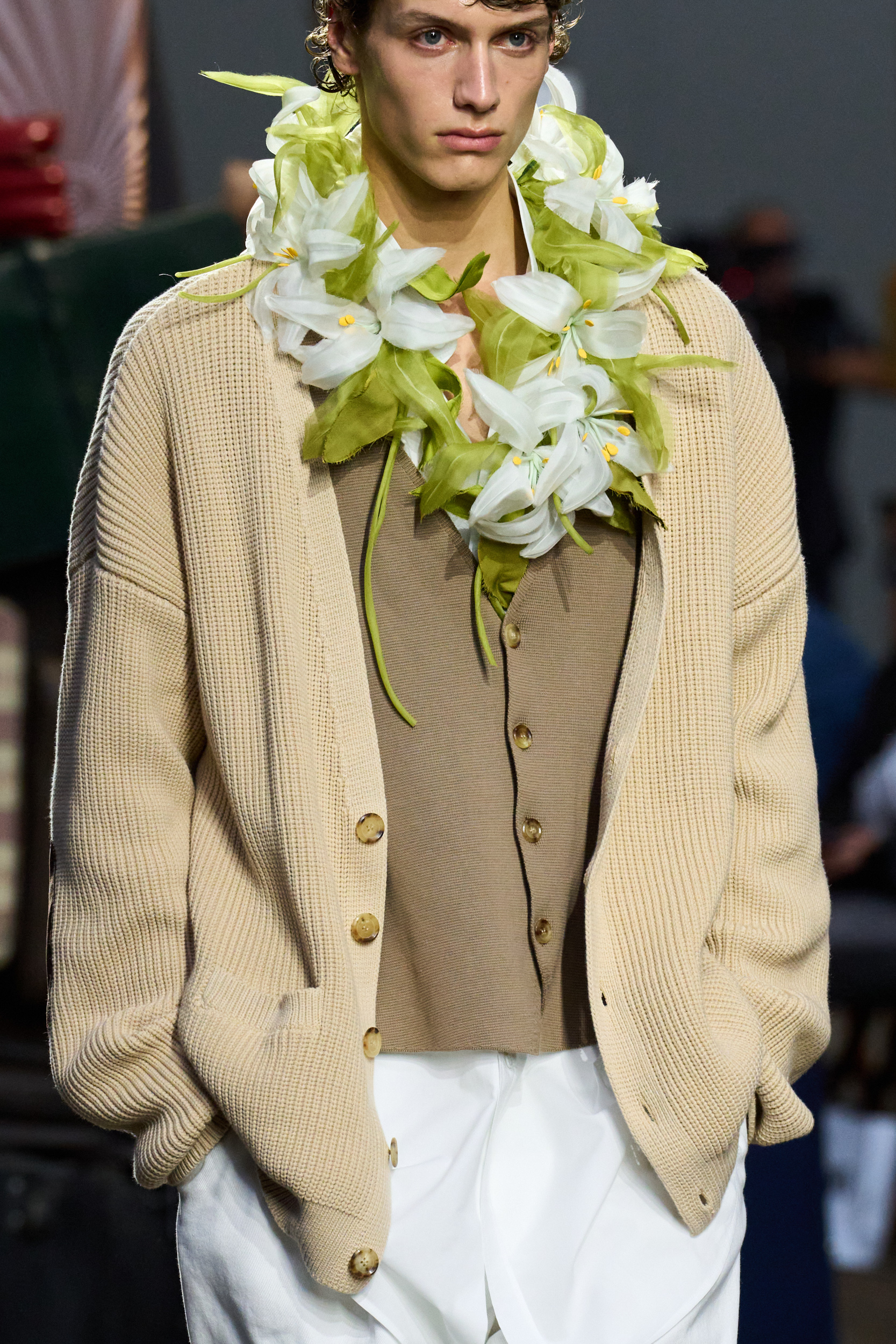 Moschino  Spring 2025 Men's Fashion Show Details