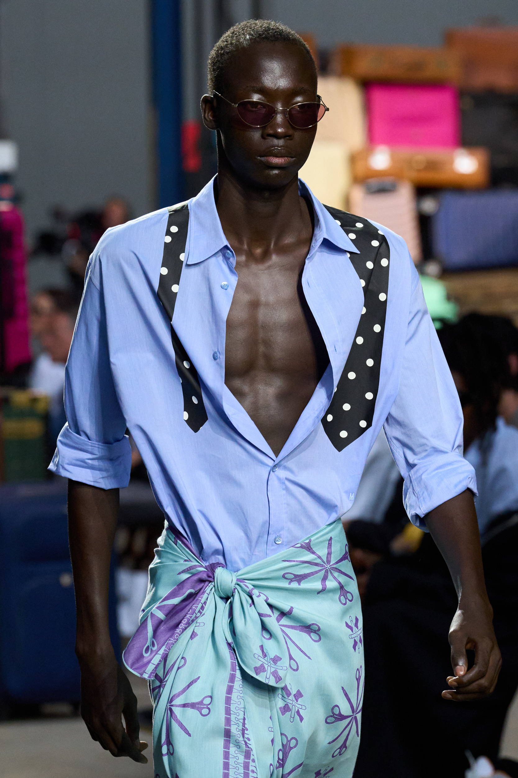 Moschino  Spring 2025 Men's Fashion Show Details