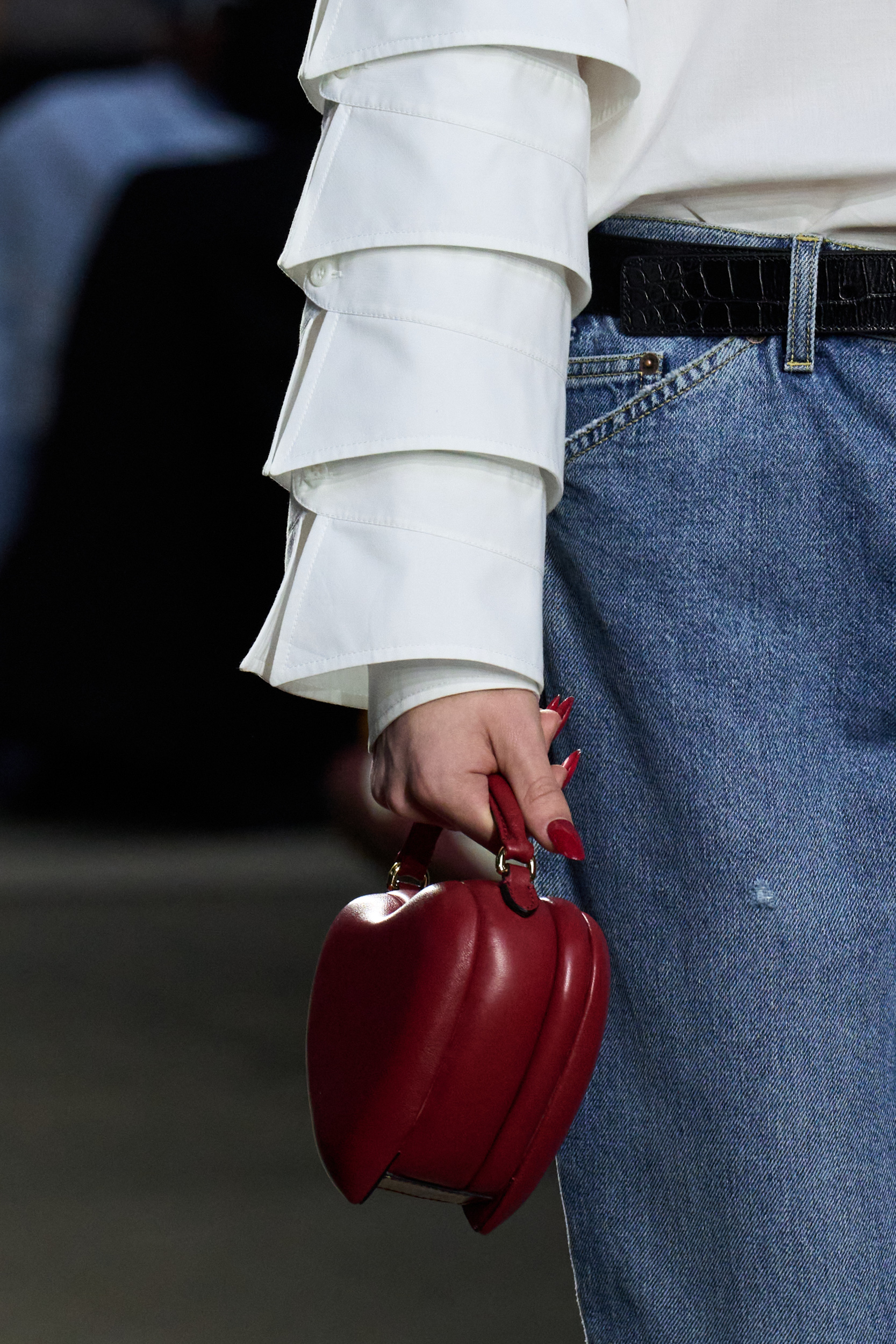 Moschino  Spring 2025 Men's Fashion Show Details