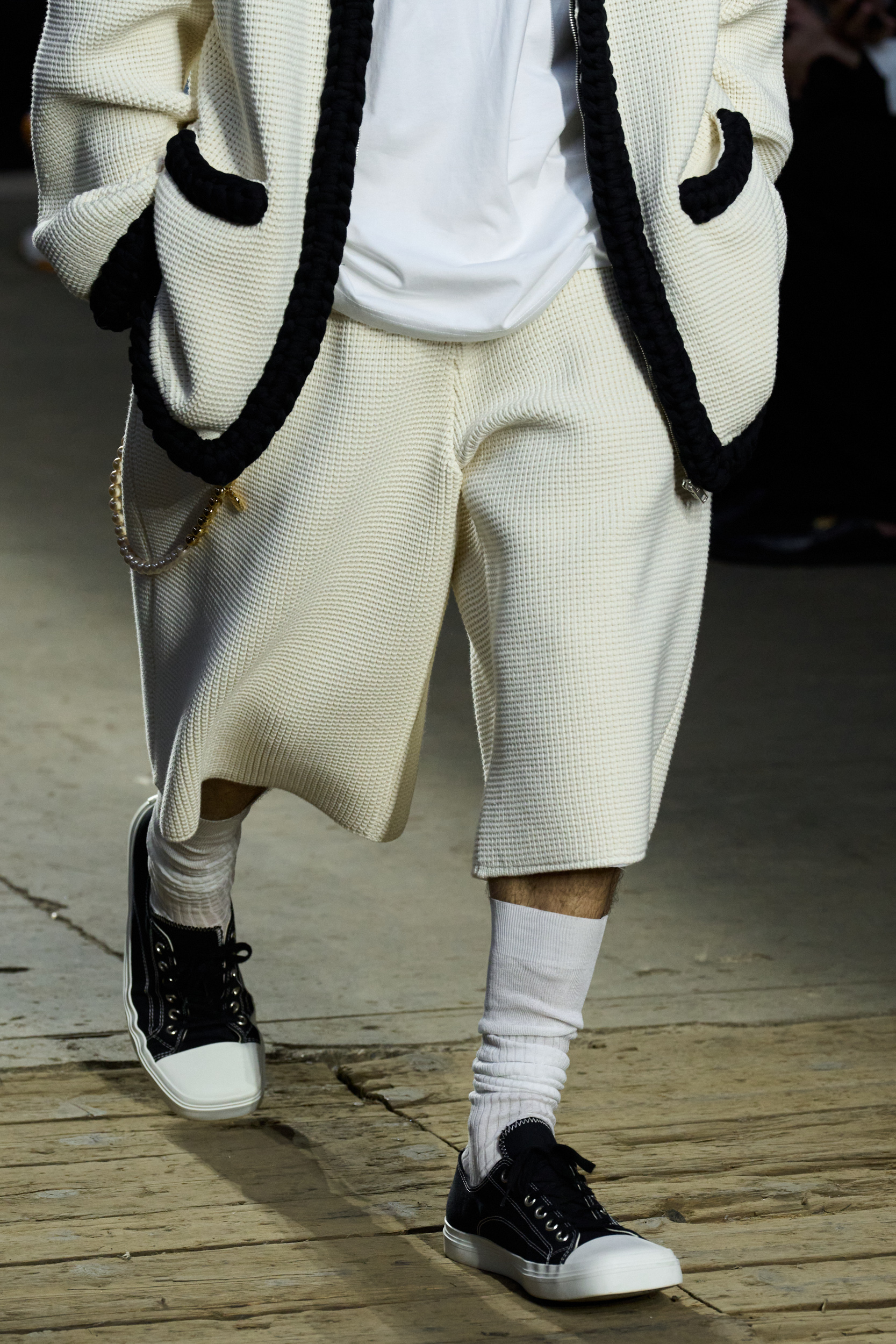 Moschino  Spring 2025 Men's Fashion Show Details