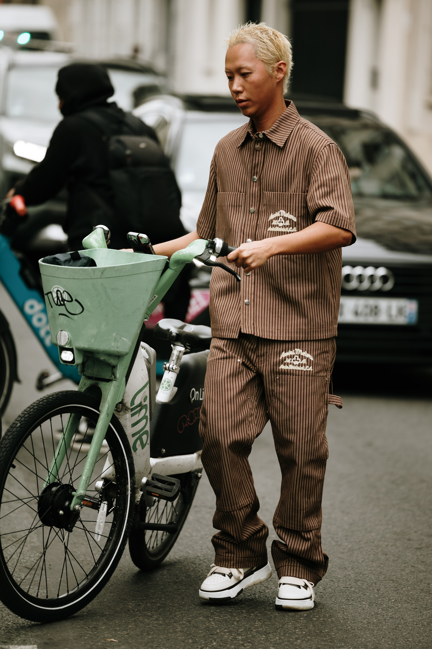 Paris Men's Street Style Spring 2025 Shows