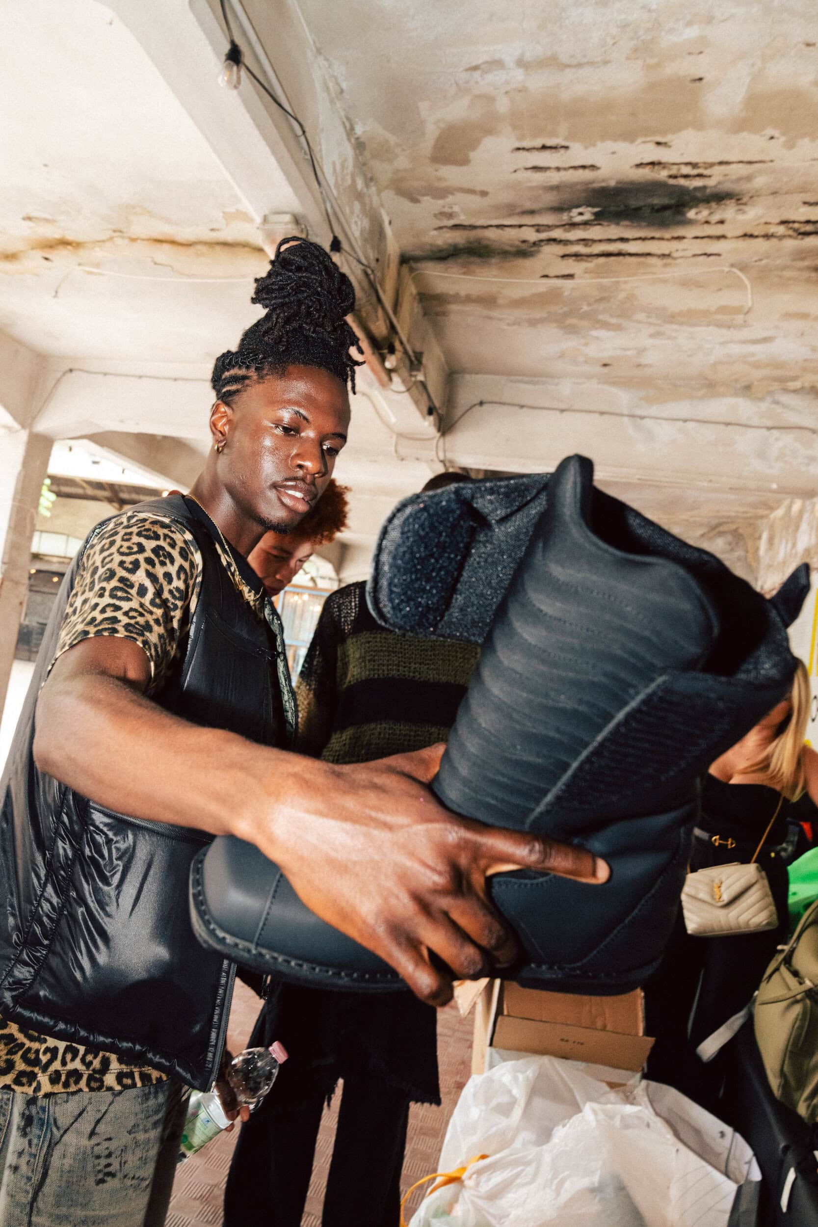 Pdf  Spring 2025 Men's Fashion Show Backstage