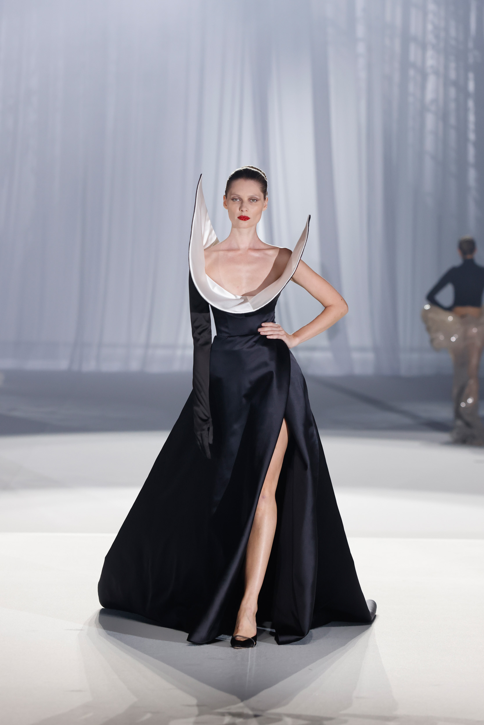 Stephane Rolland Fall 2024 Couture Fashion Show