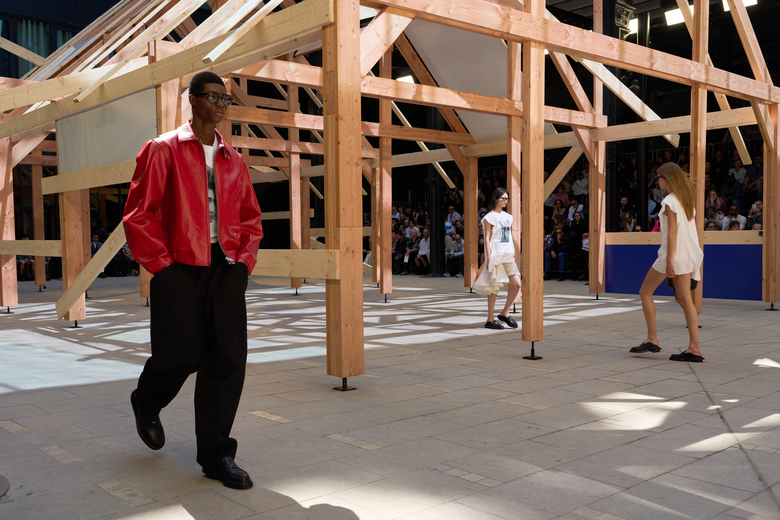 Sacai  Spring 2025 Men's Fashion Show Atmosphere