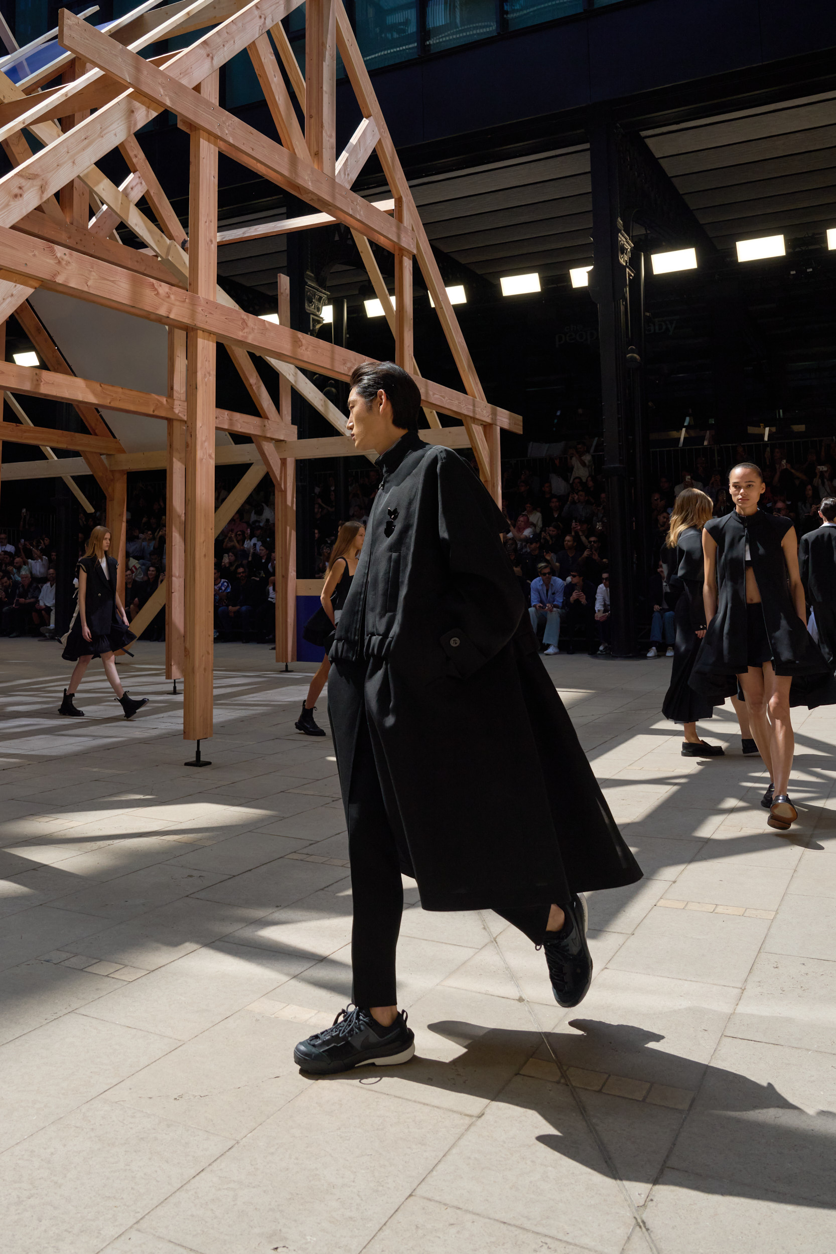 Sacai  Spring 2025 Men's Fashion Show Atmosphere