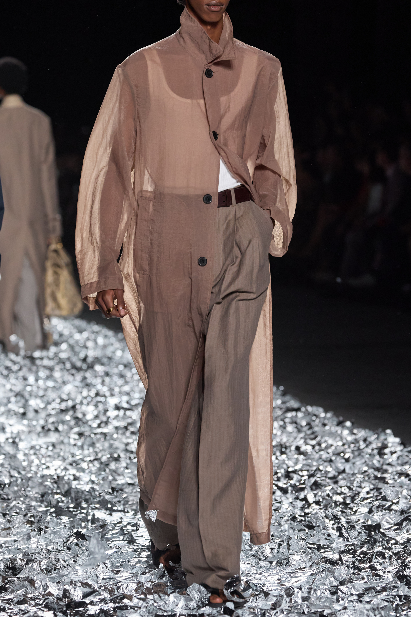 Dries Van Noten  Spring 2025 Men's Fashion Show Details