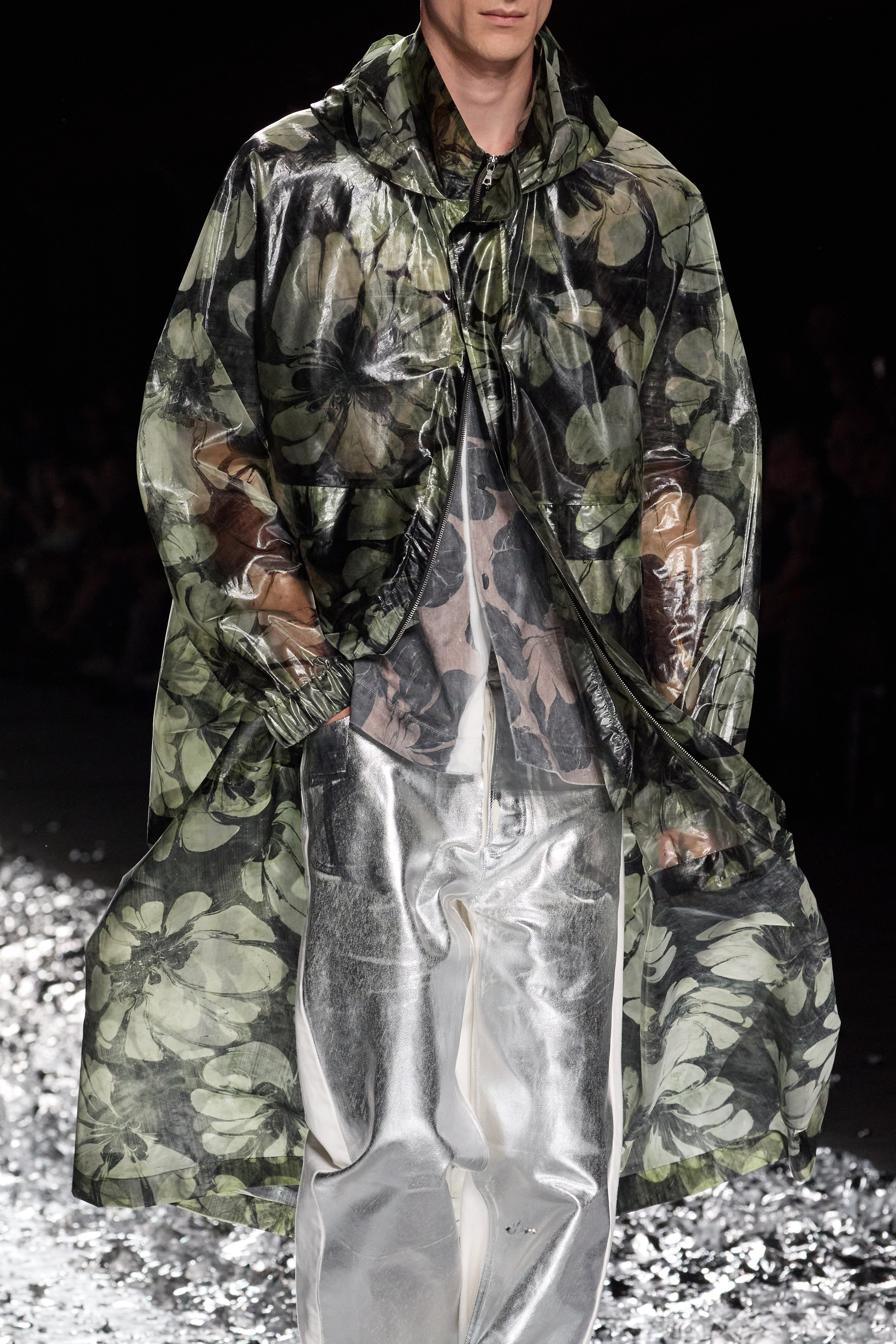 Dries Van Noten  Spring 2025 Men's Fashion Show Details