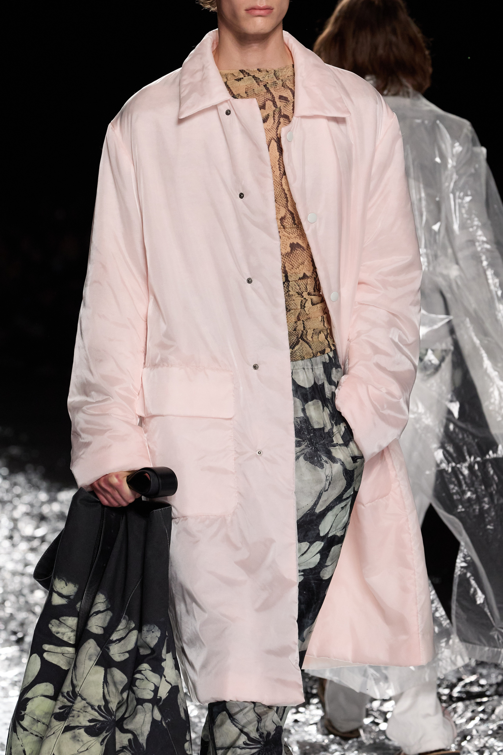 Dries Van Noten  Spring 2025 Men's Fashion Show Details