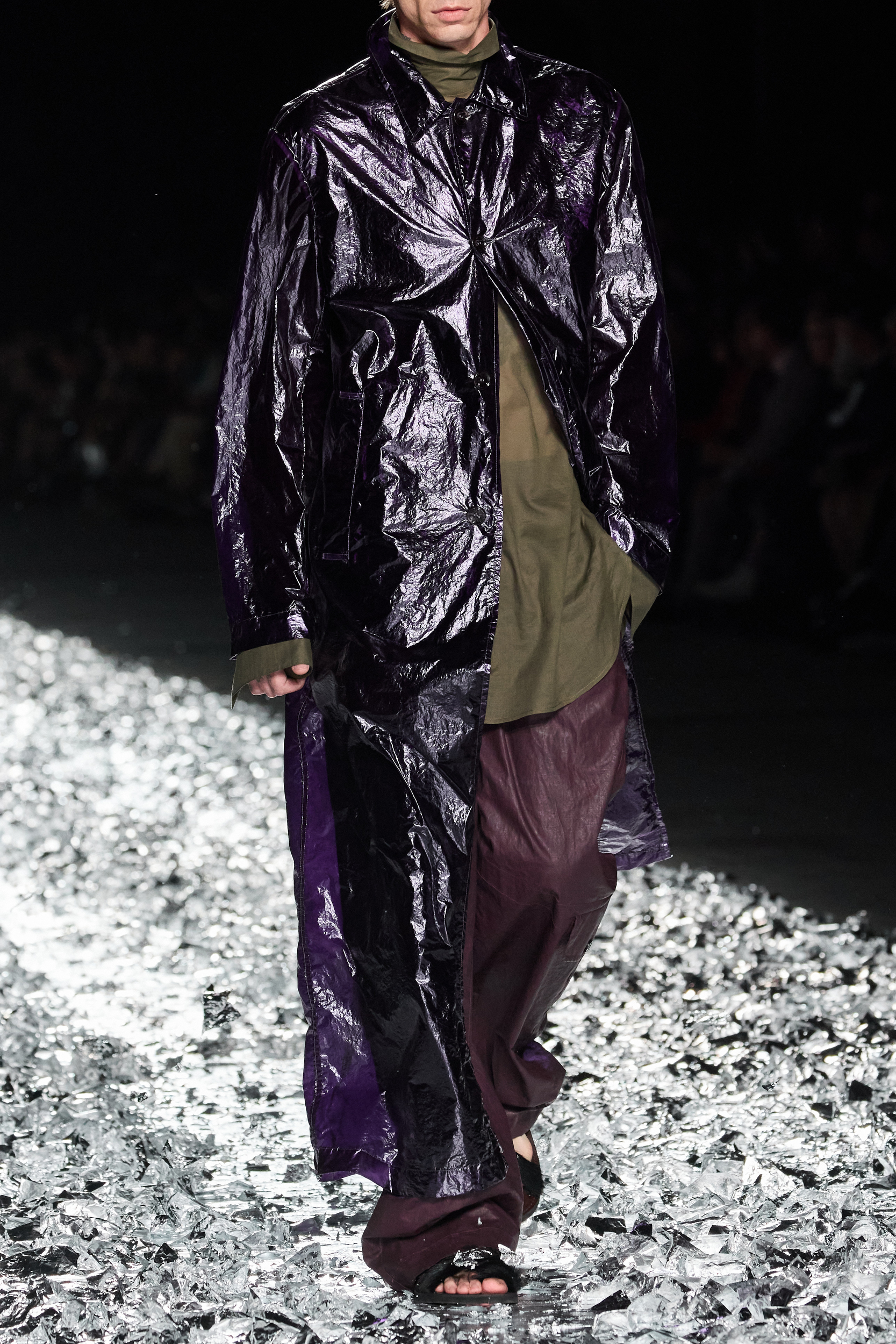 Dries Van Noten  Spring 2025 Men's Fashion Show Details