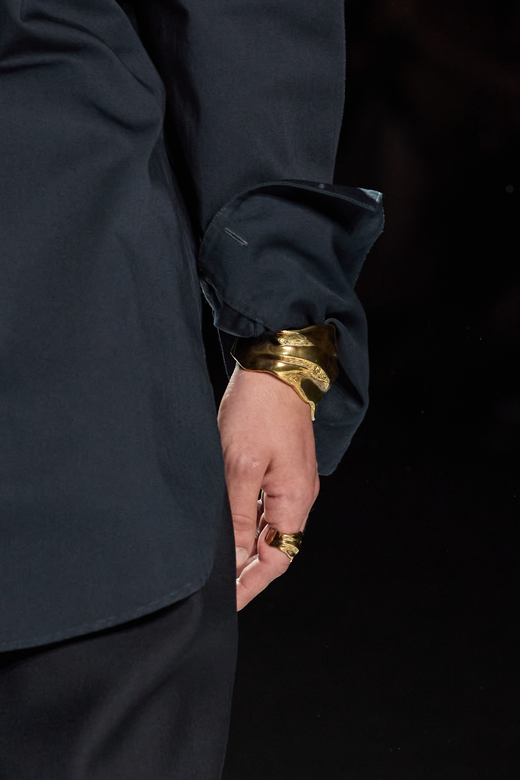 Dries Van Noten  Spring 2025 Men's Fashion Show Details