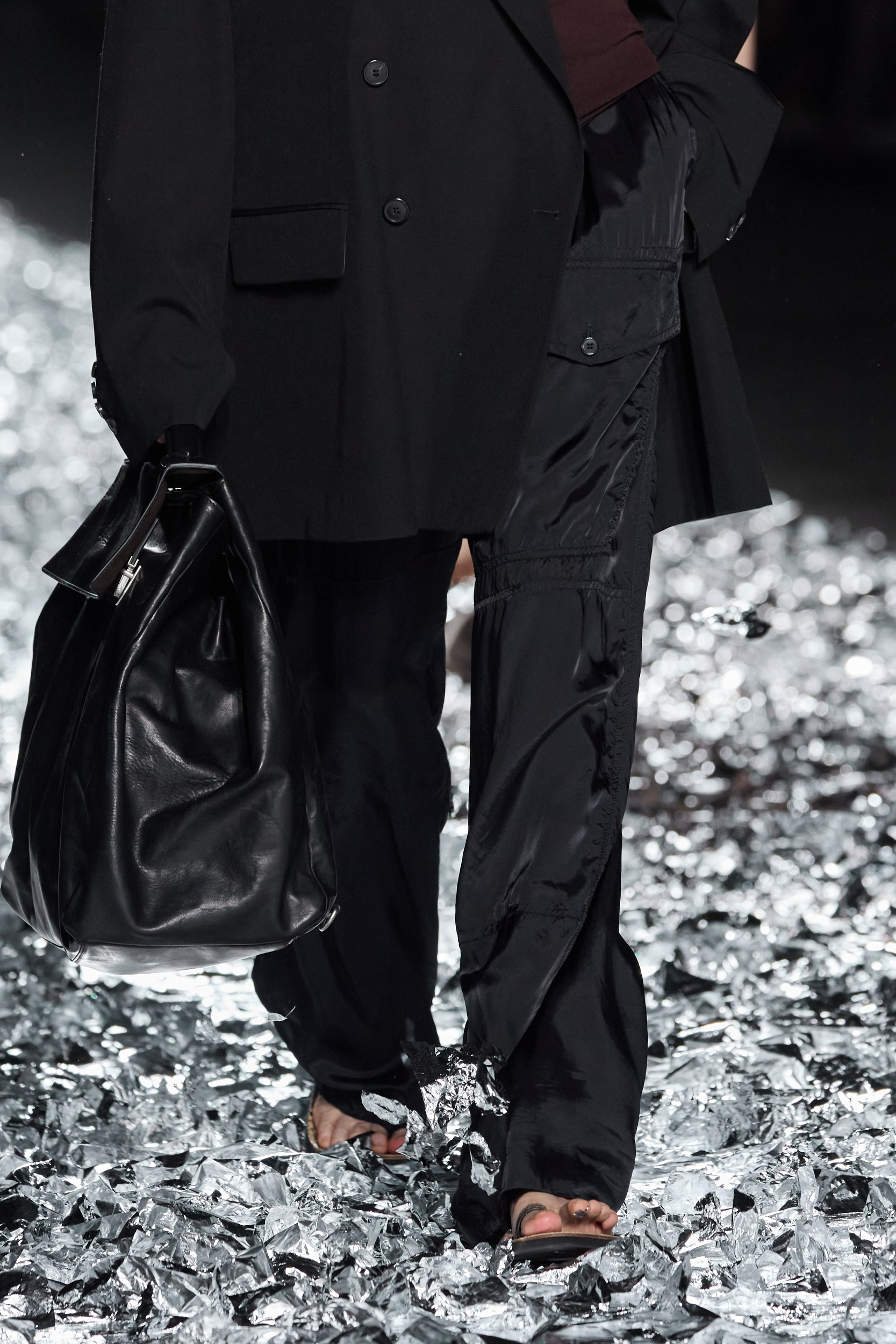 Dries Van Noten  Spring 2025 Men's Fashion Show Details