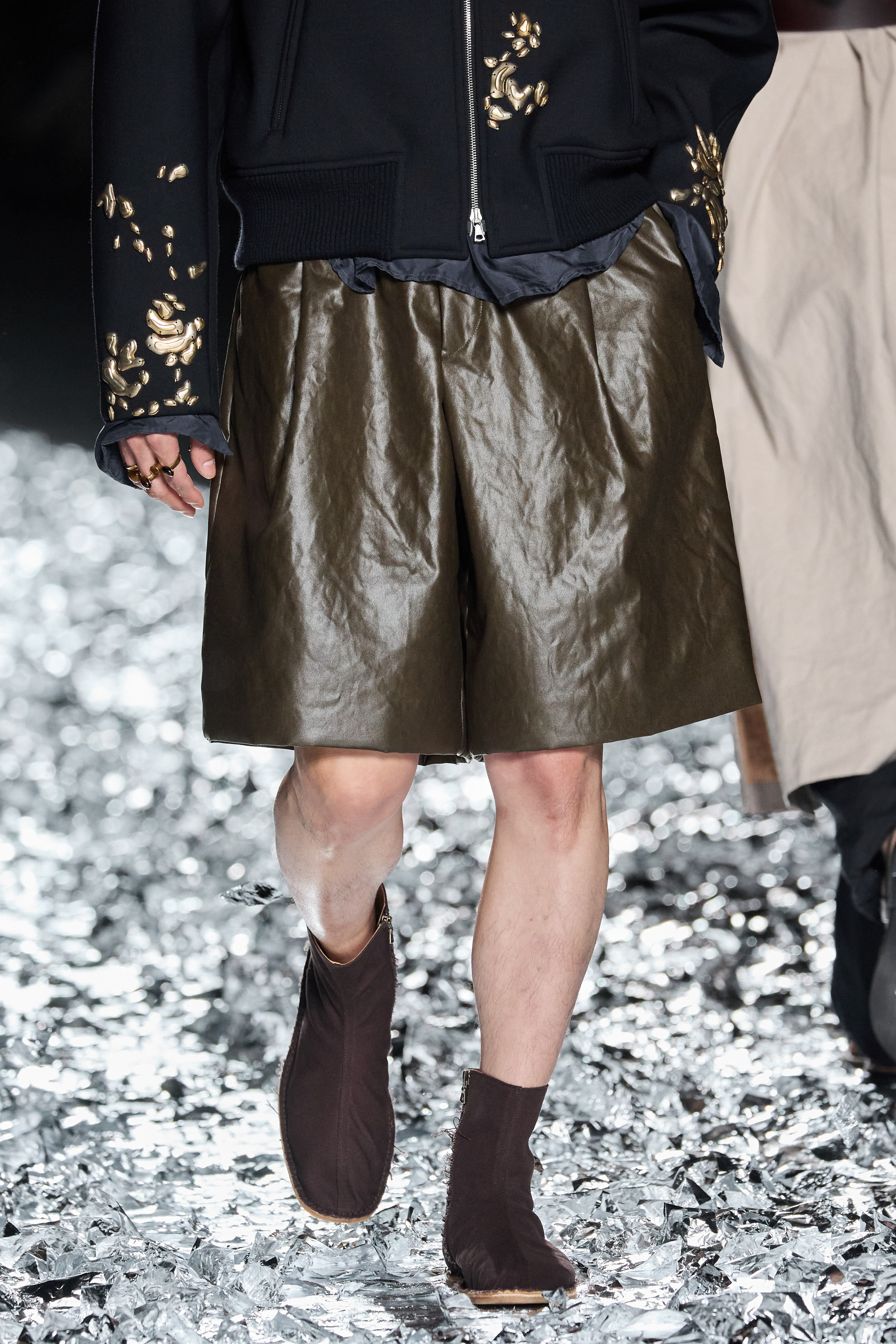 Dries Van Noten  Spring 2025 Men's Fashion Show Details