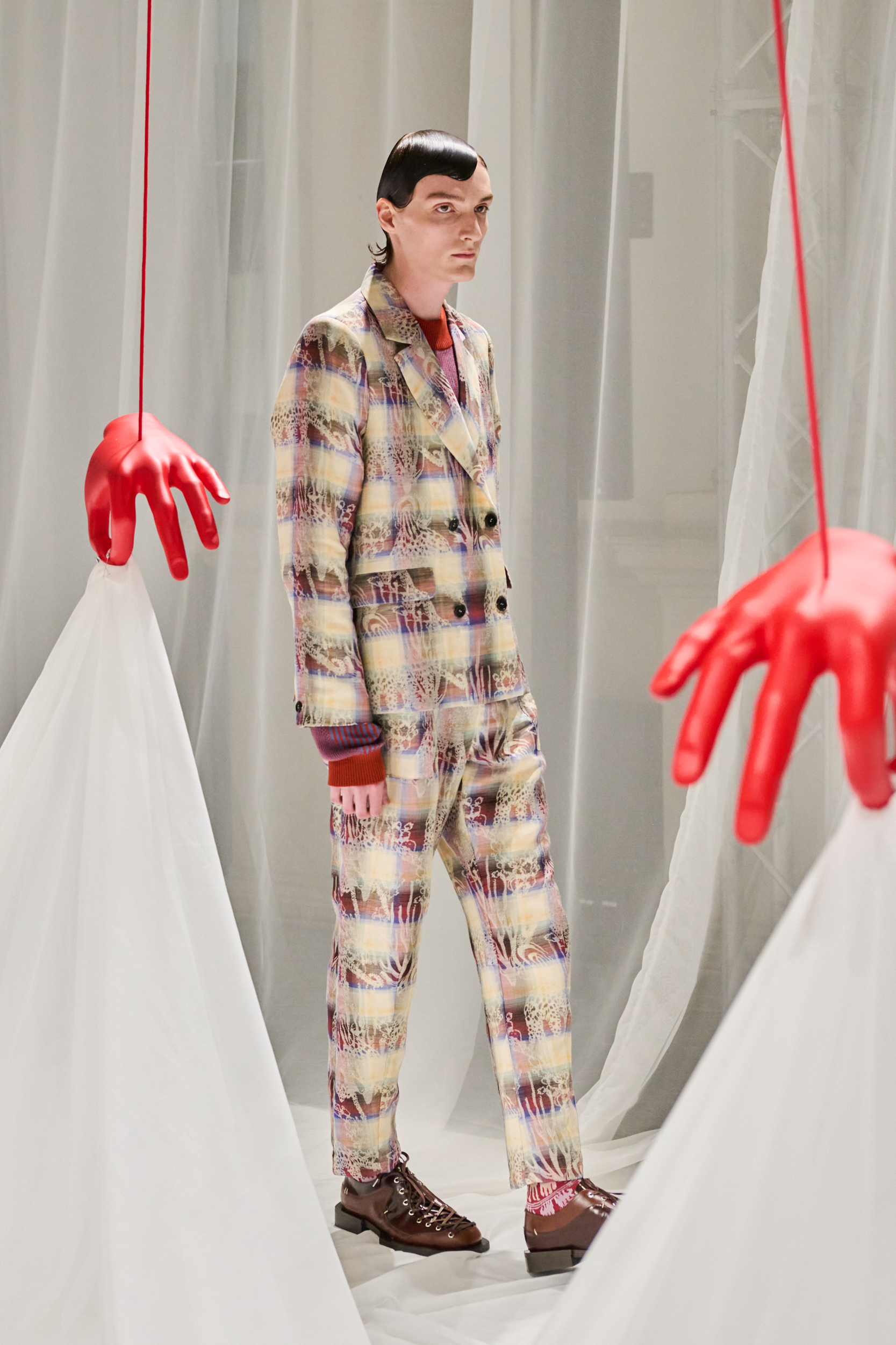 Henrik Vibskov  Spring 2025 Men's Fashion Show