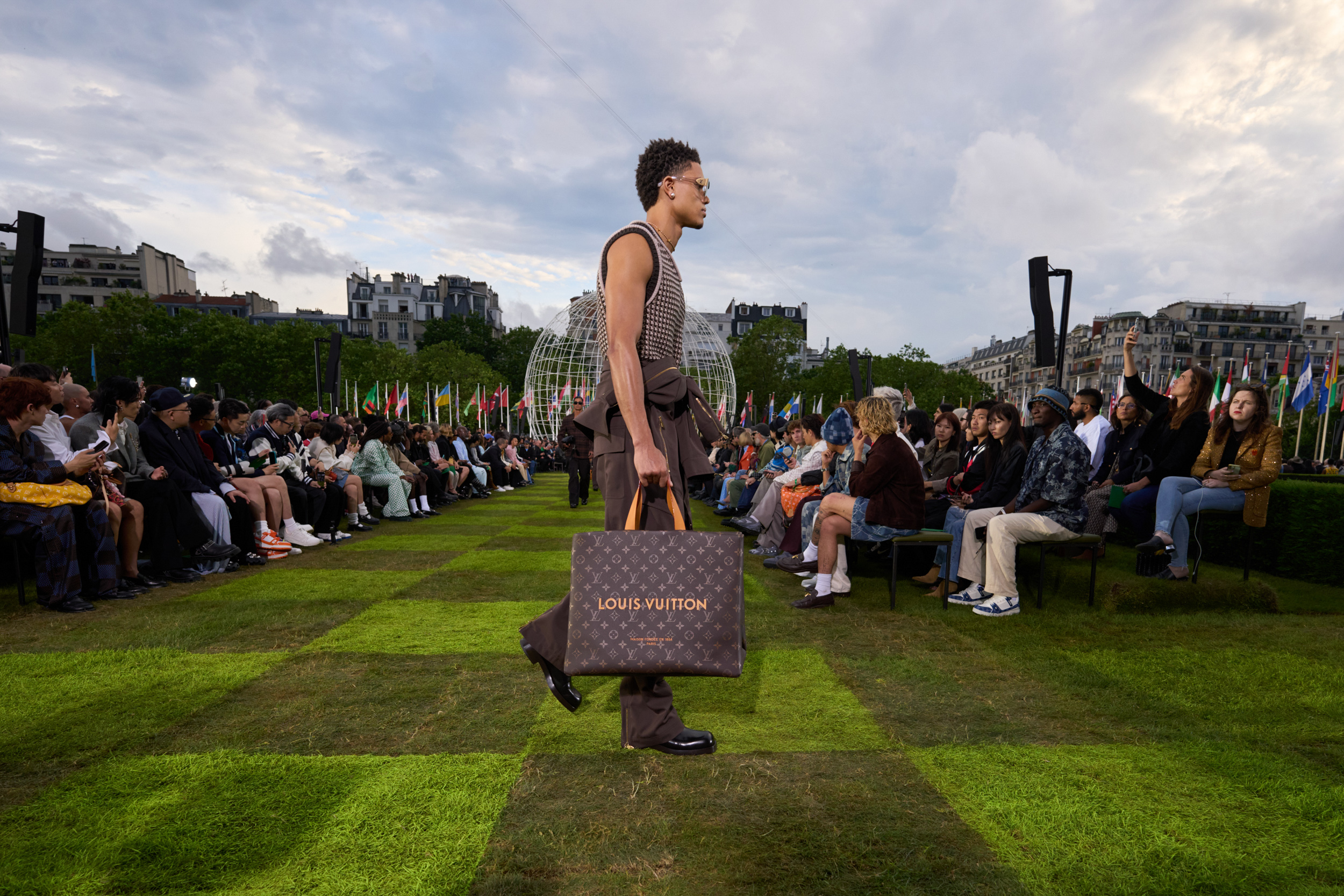 Louis Vuitton  Spring 2025 Men's Fashion Show Atmosphere