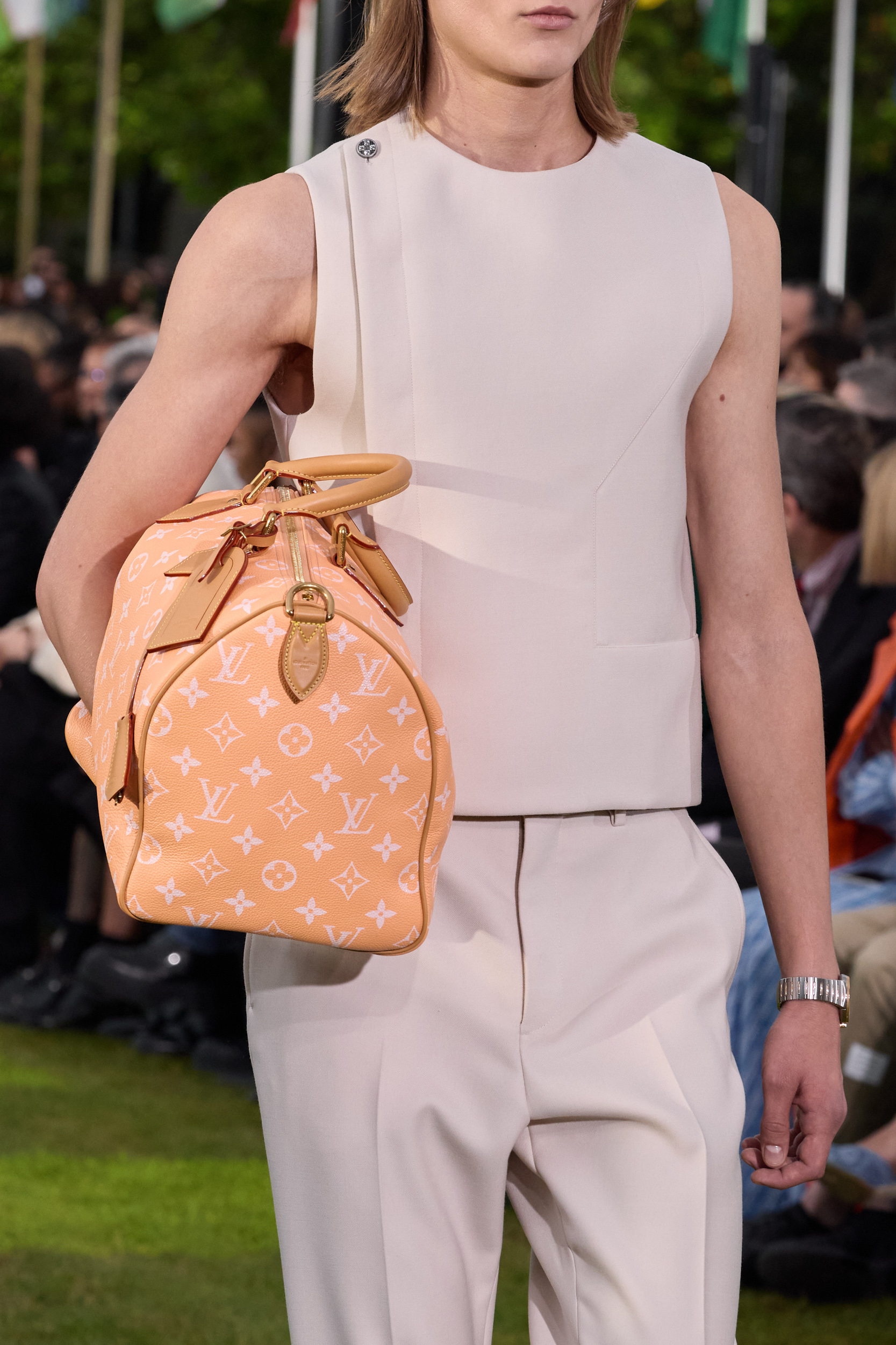 Louis Vuitton  Spring 2025 Men's Fashion Show Details