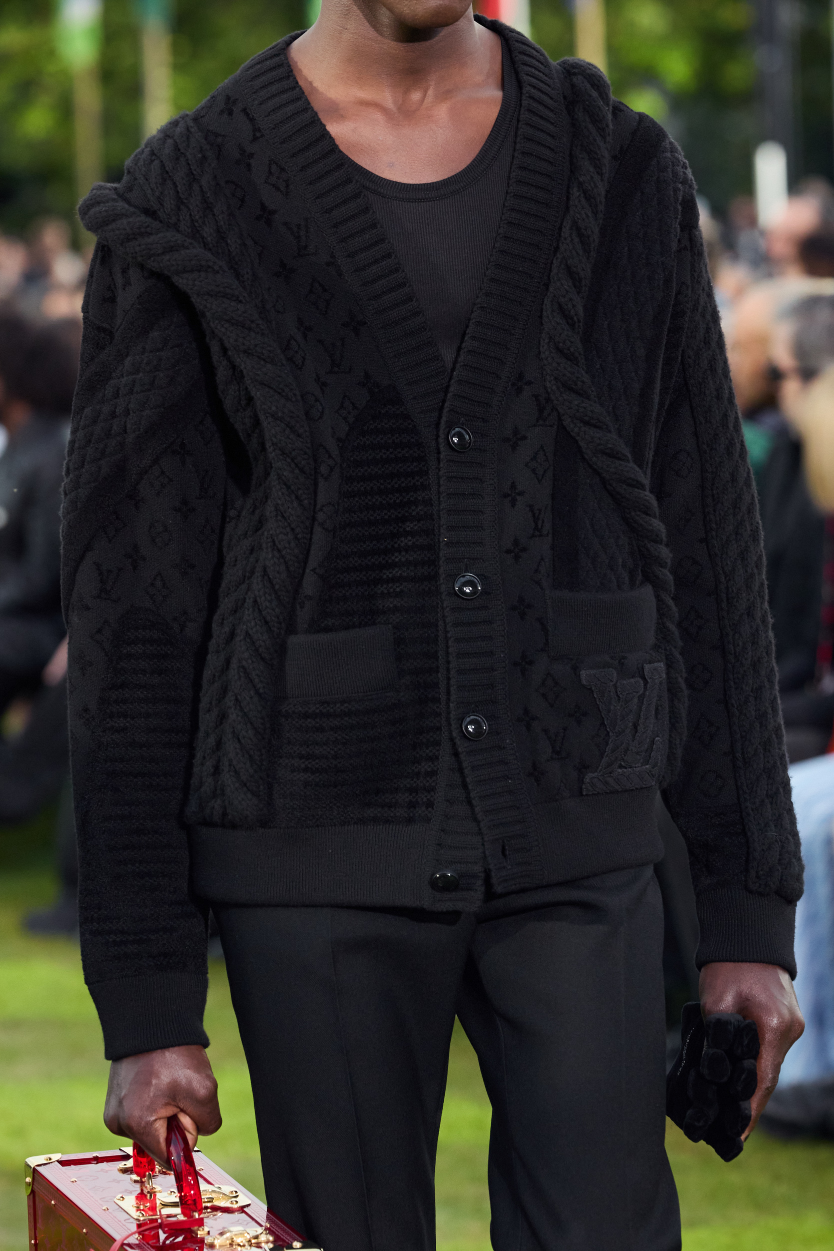 Louis Vuitton  Spring 2025 Men's Fashion Show Details