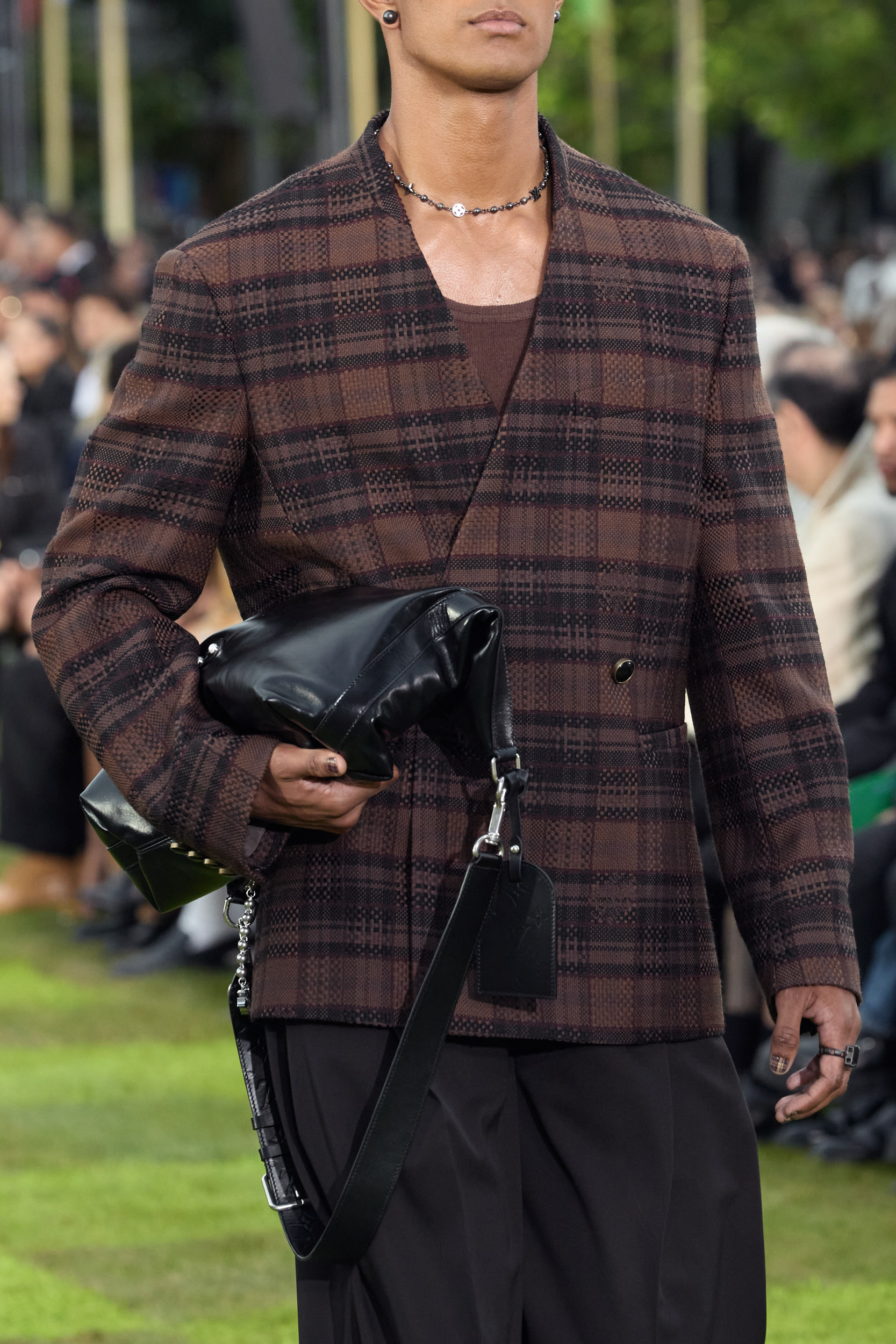 Louis Vuitton  Spring 2025 Men's Fashion Show Details