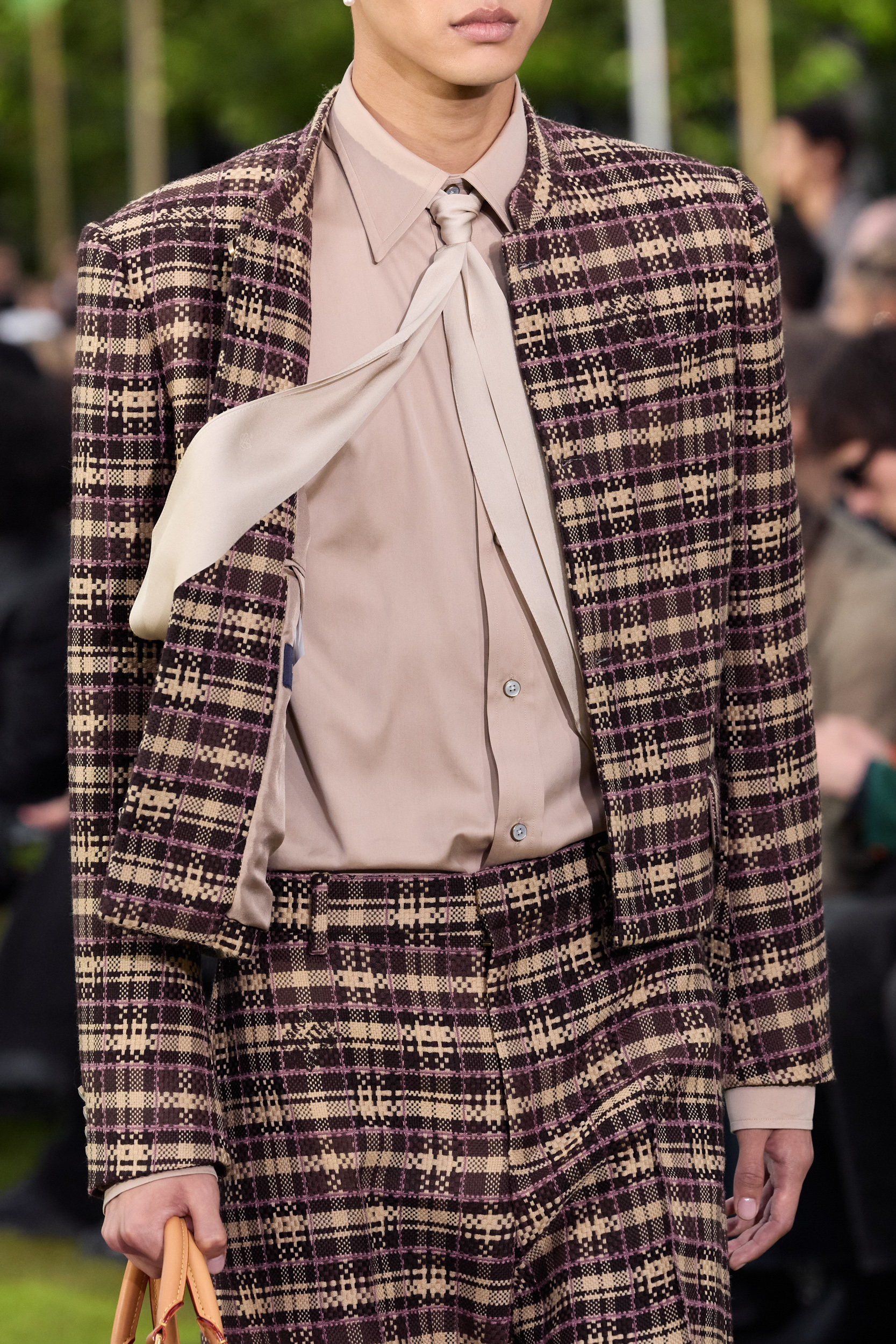 Louis Vuitton  Spring 2025 Men's Fashion Show Details