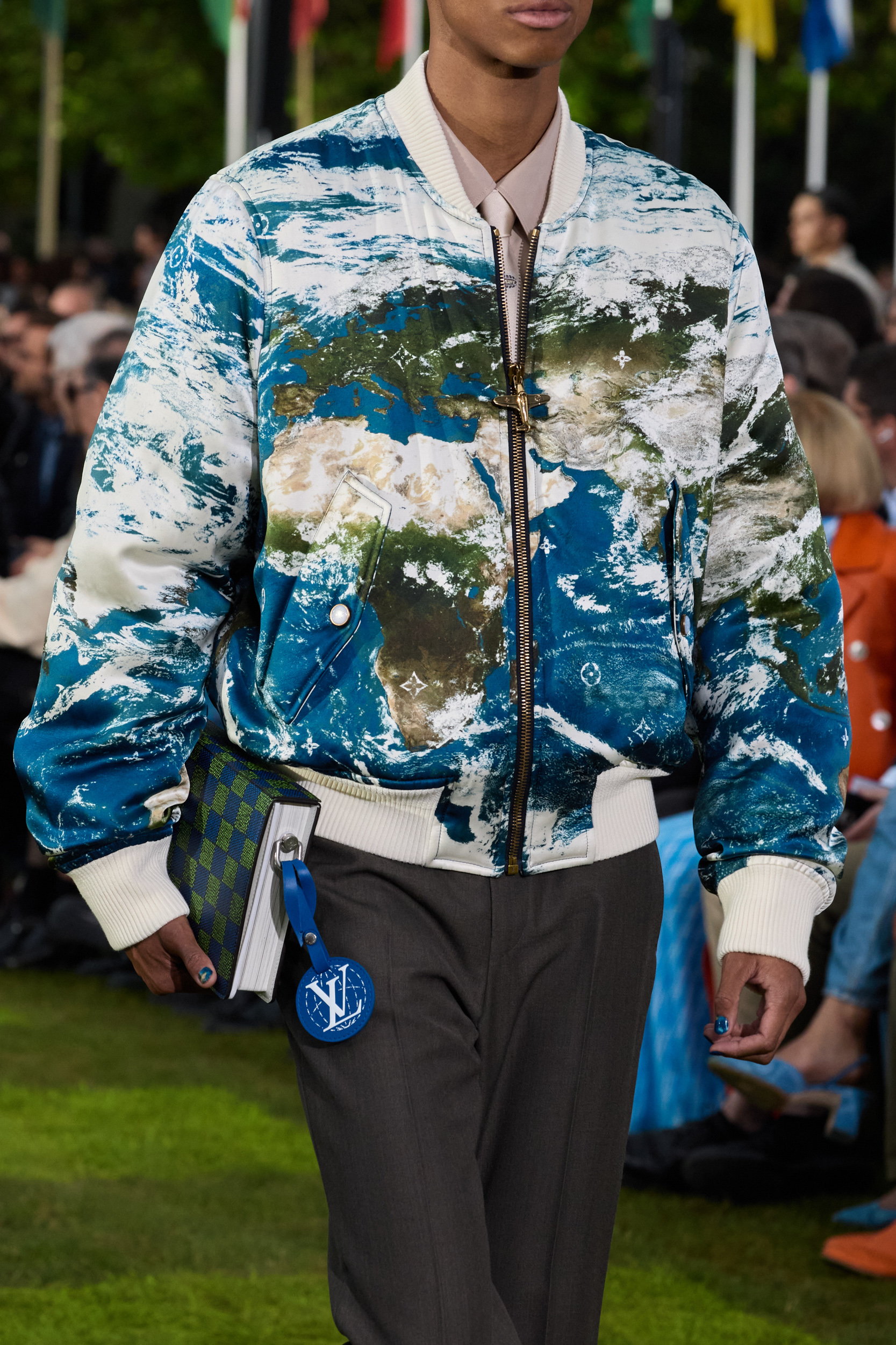 Louis Vuitton  Spring 2025 Men's Fashion Show Details